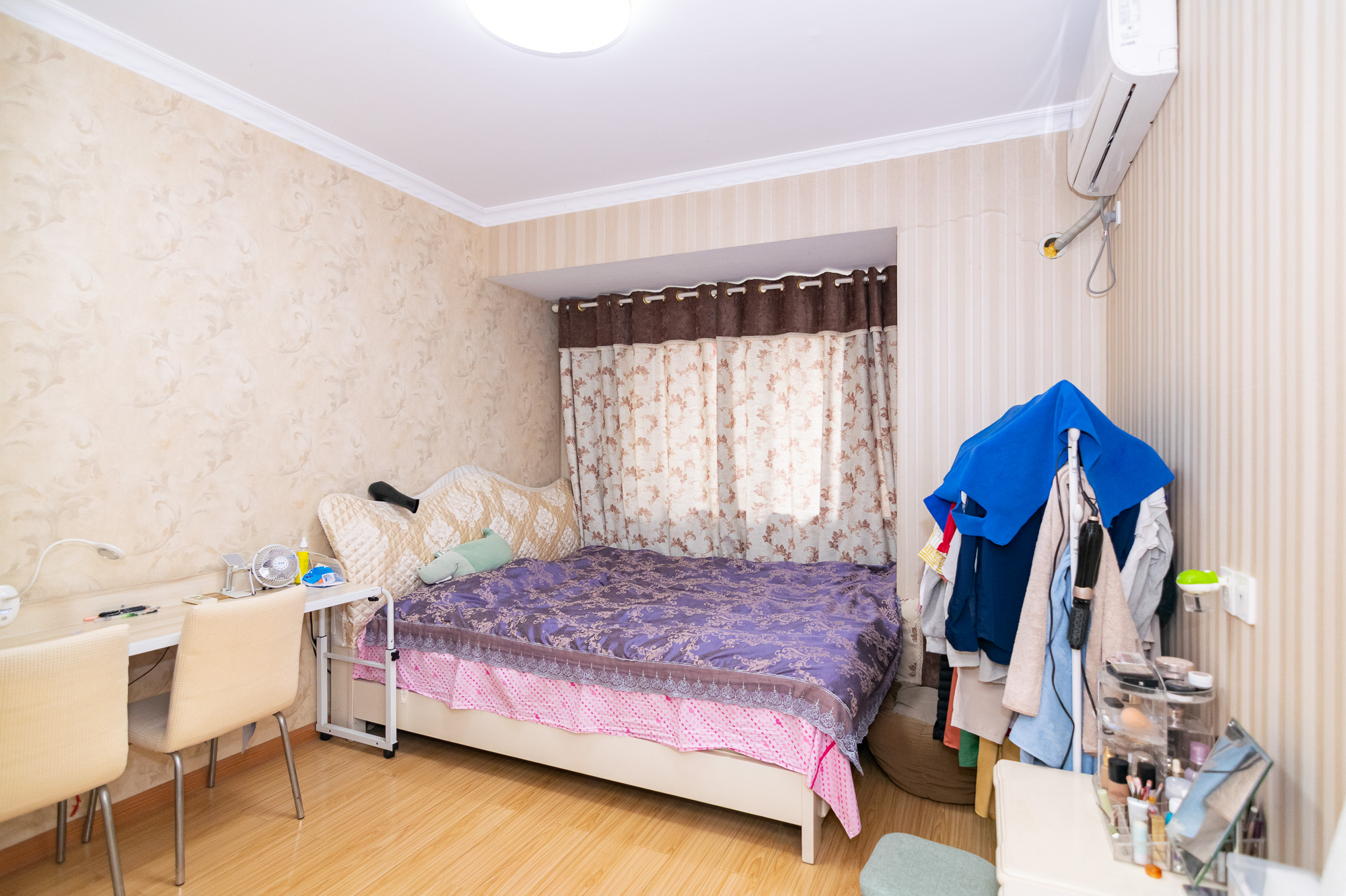 新城国际花都 2室2厅1卫 60.0万 新城国际花都 2室2厅1卫 60.0万卧室