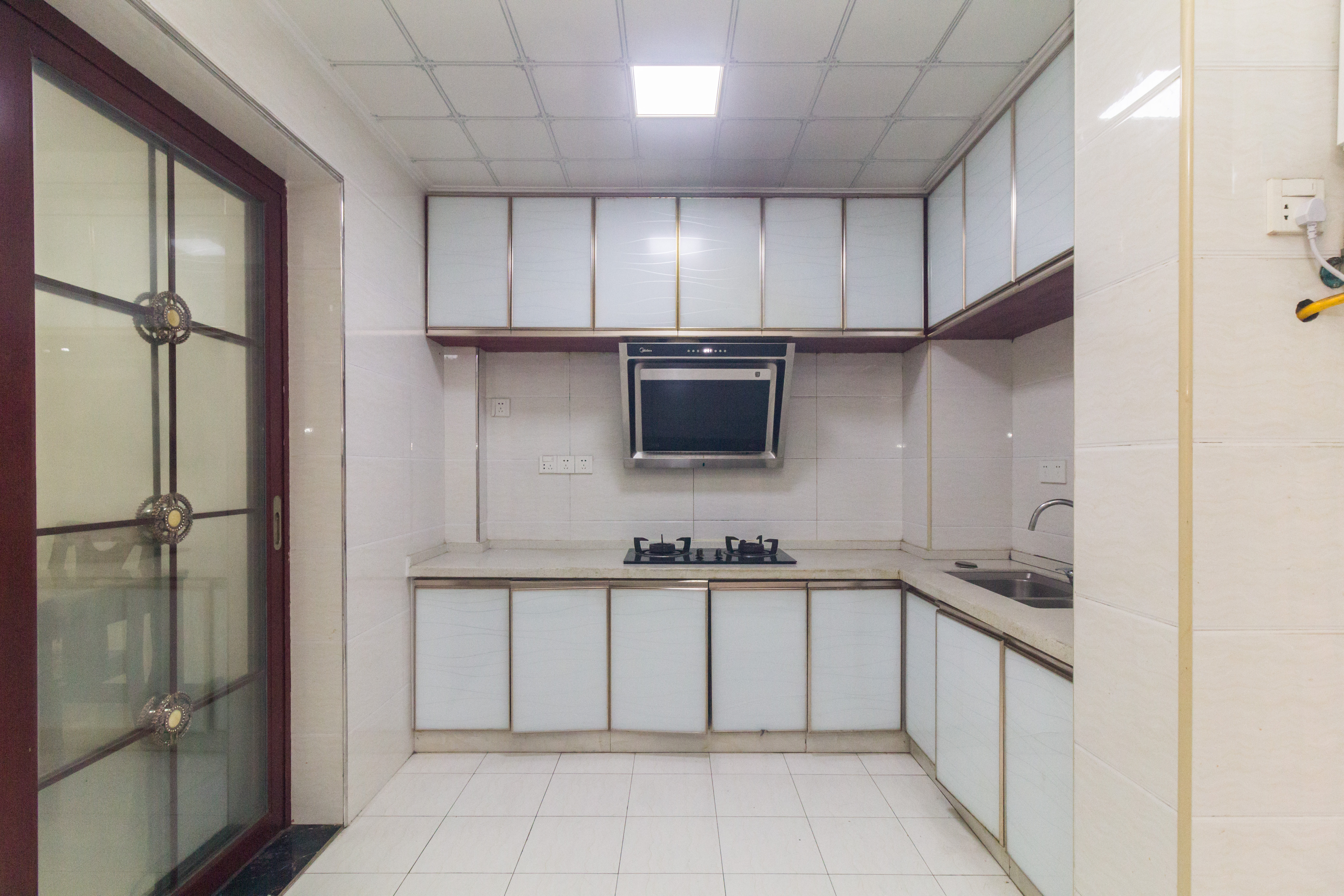 海德公园  4室2厅2卫    86.8万厨房