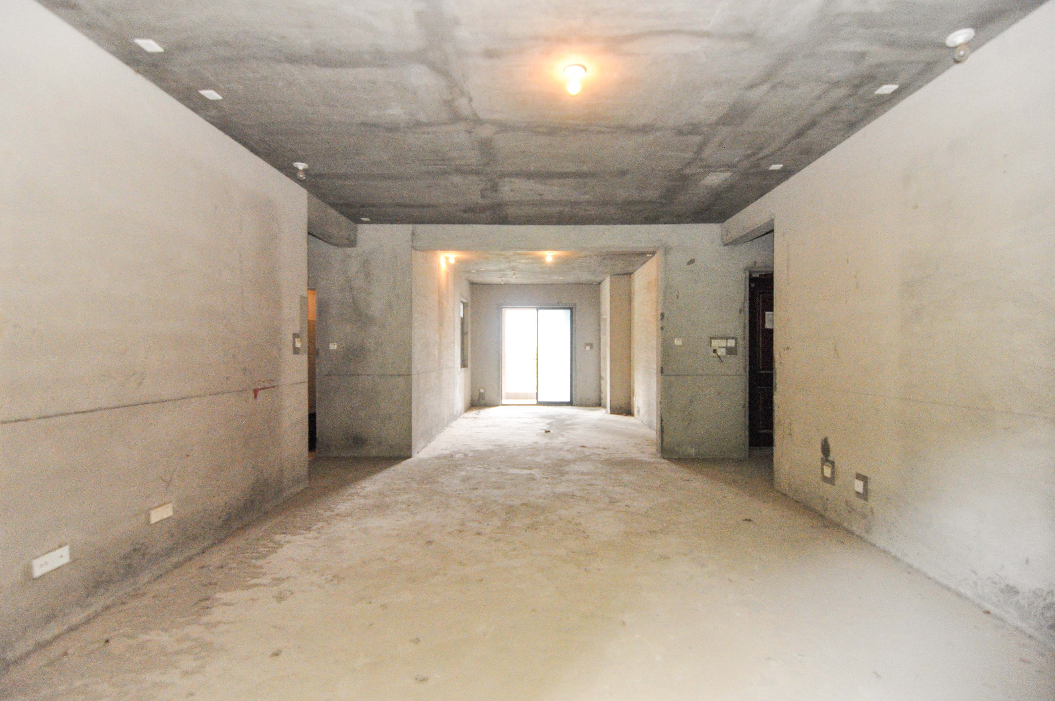 中海梅溪湖壹号  4室2厅3卫    350.0万 中海梅溪湖壹号  4室2厅3卫    350.0万