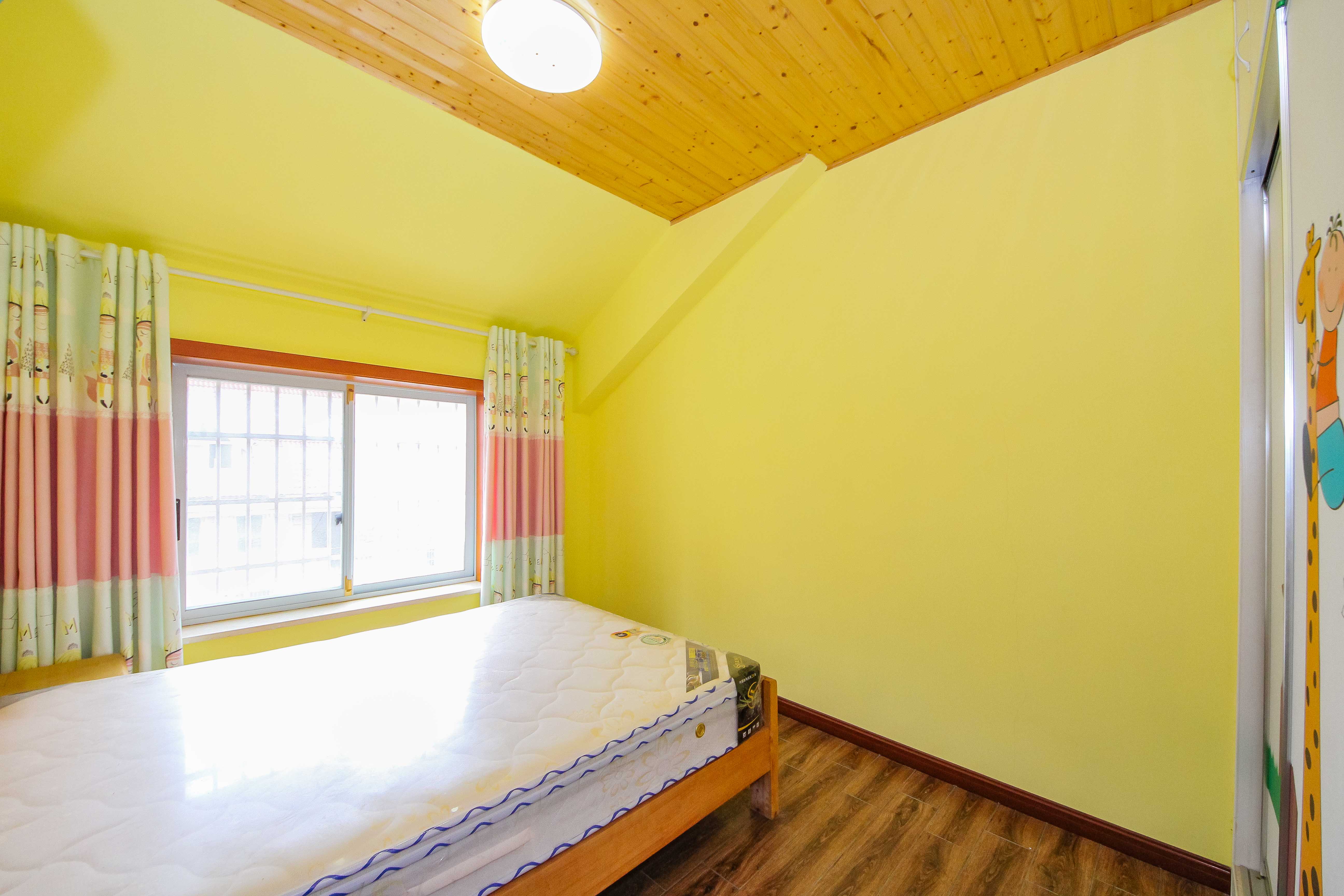 枫华府第  5室2厅2卫    122.8万其他