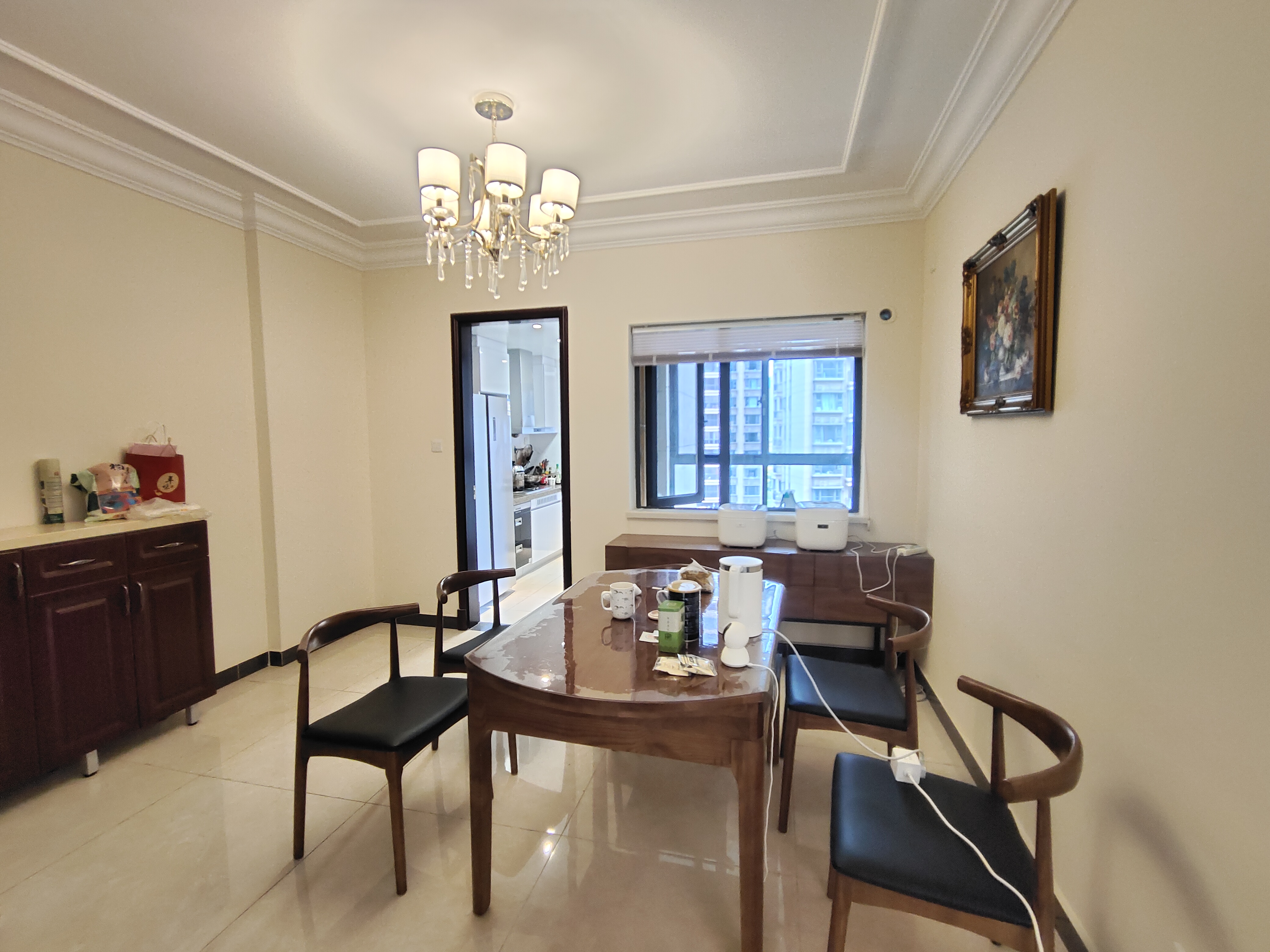 恒大华府  3室2厅2卫    105.0万 恒大华府  3室2厅2卫    105.0万室内图