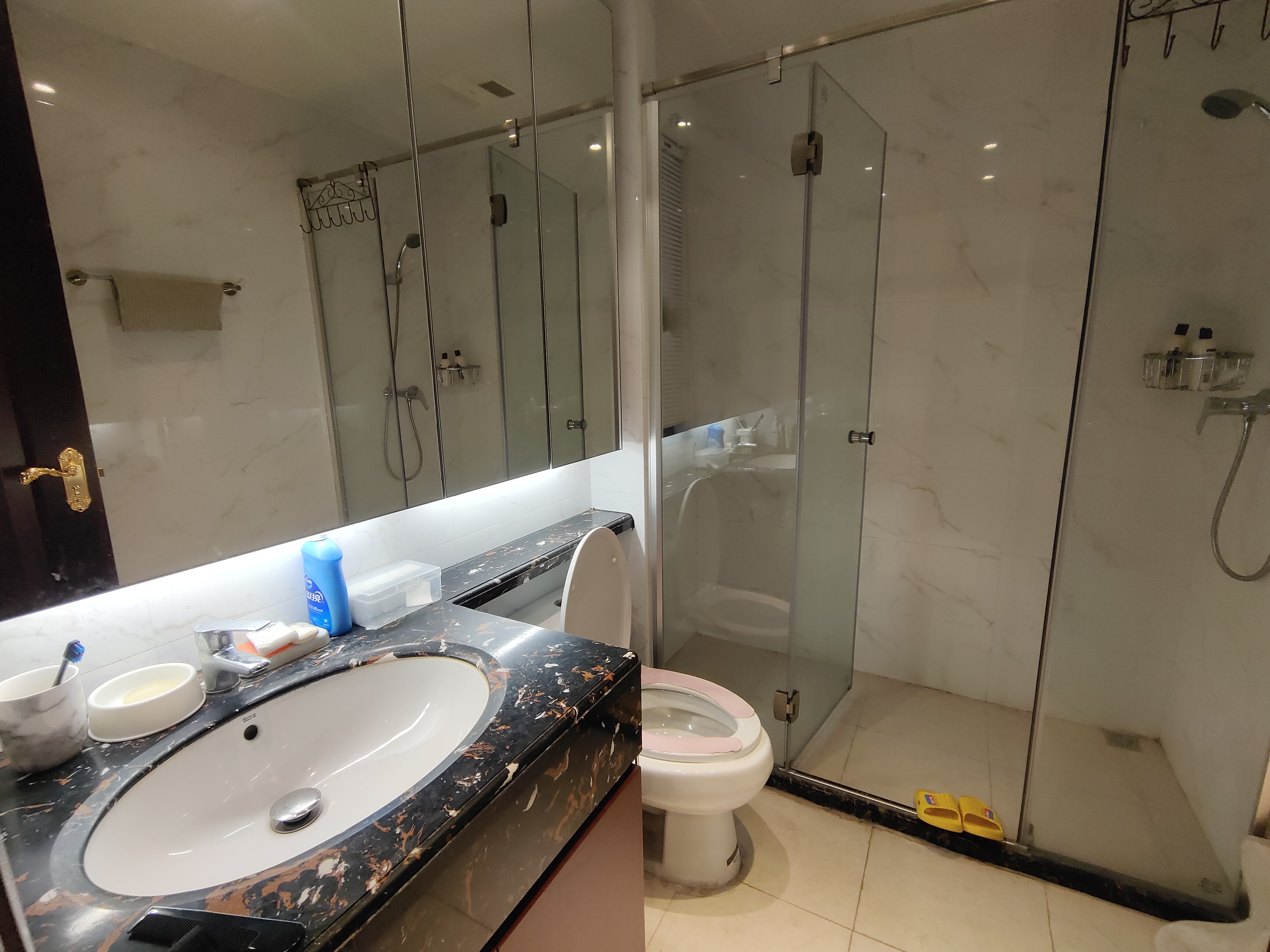 恒大华府  3室2厅2卫    105.0万 恒大华府  3室2厅2卫    105.0万室内图