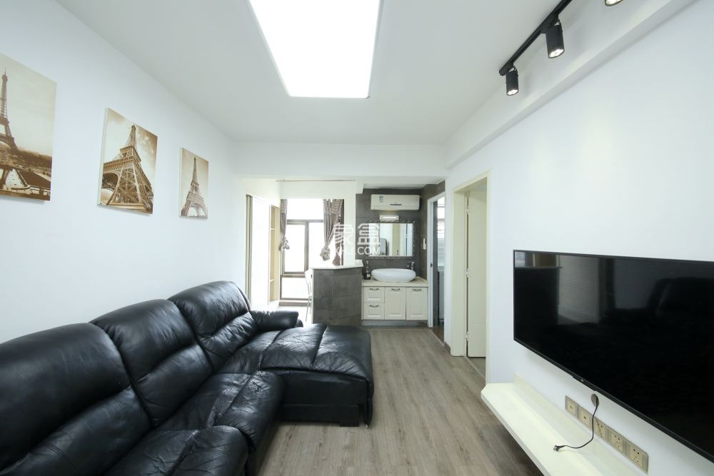 铂宫  1室1厅1卫    65.0万