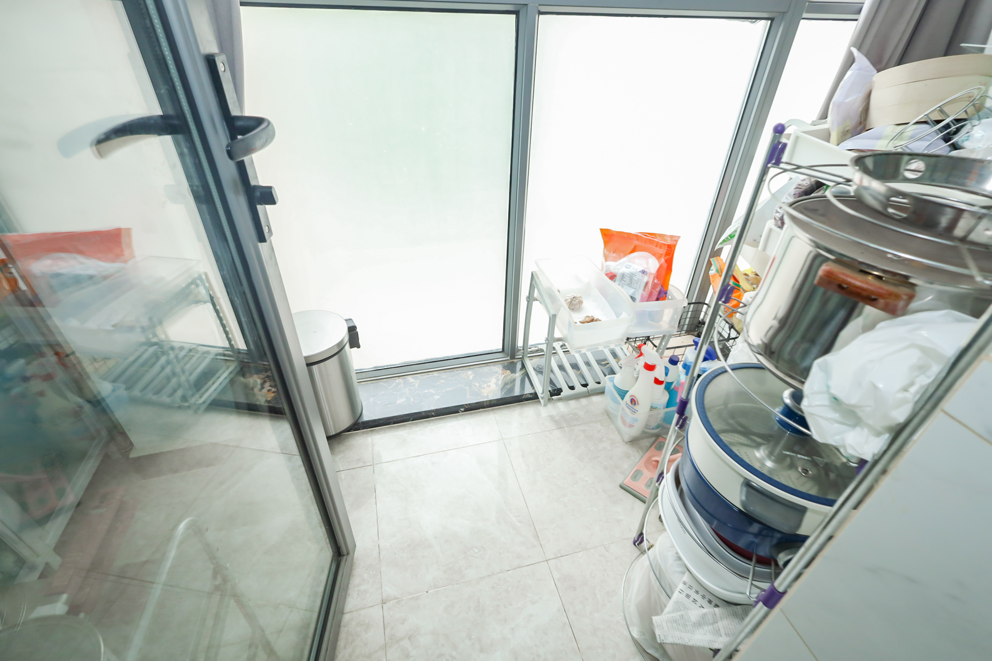 八方小区C区  4室2厅2卫    535.0万阳台