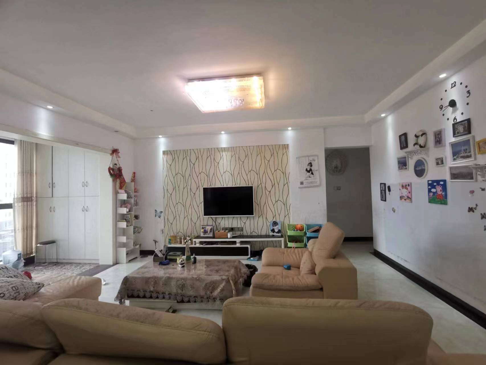 美的城一期 4室2厅2卫 66.0万 美的城一期 4室2厅2卫 66.0万室内图