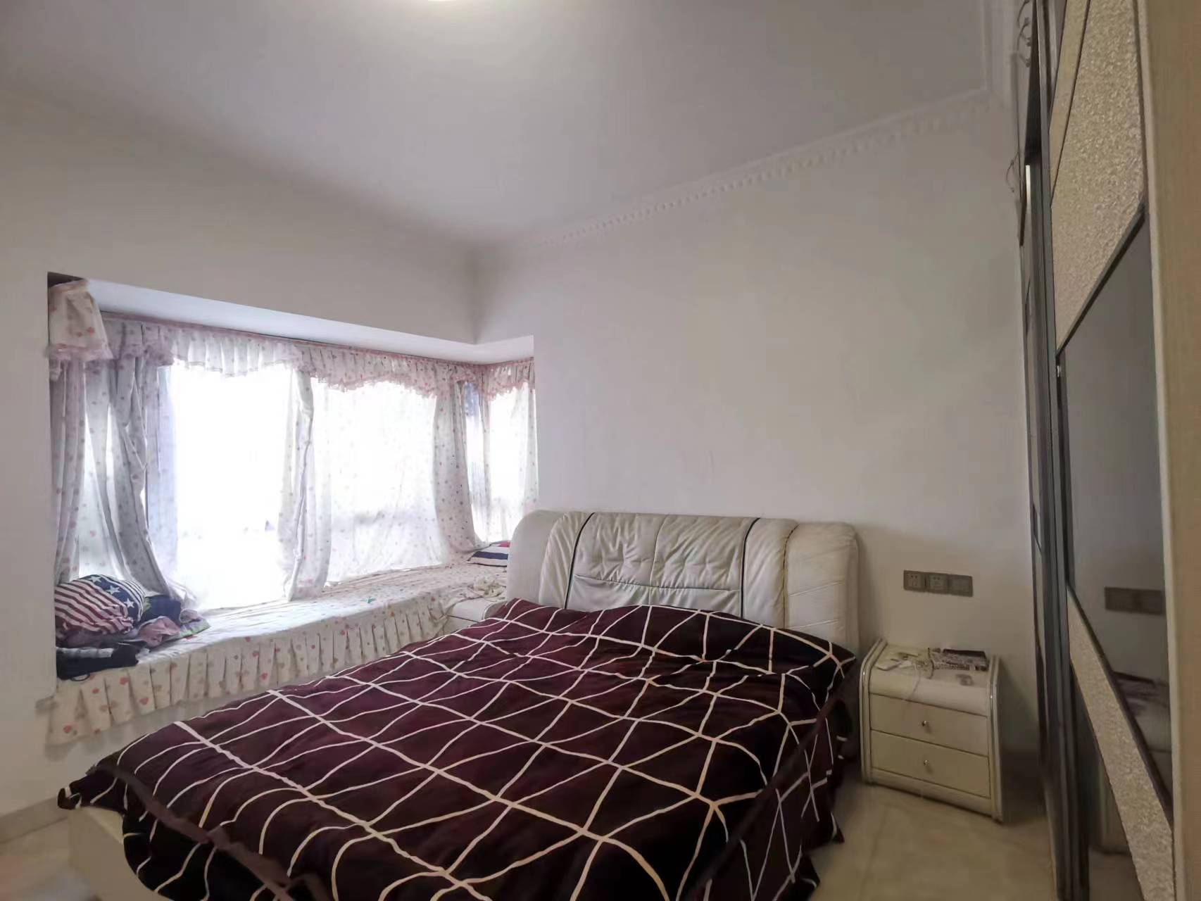 美的城一期 4室2厅2卫 66.0万 美的城一期 4室2厅2卫 66.0万室内图