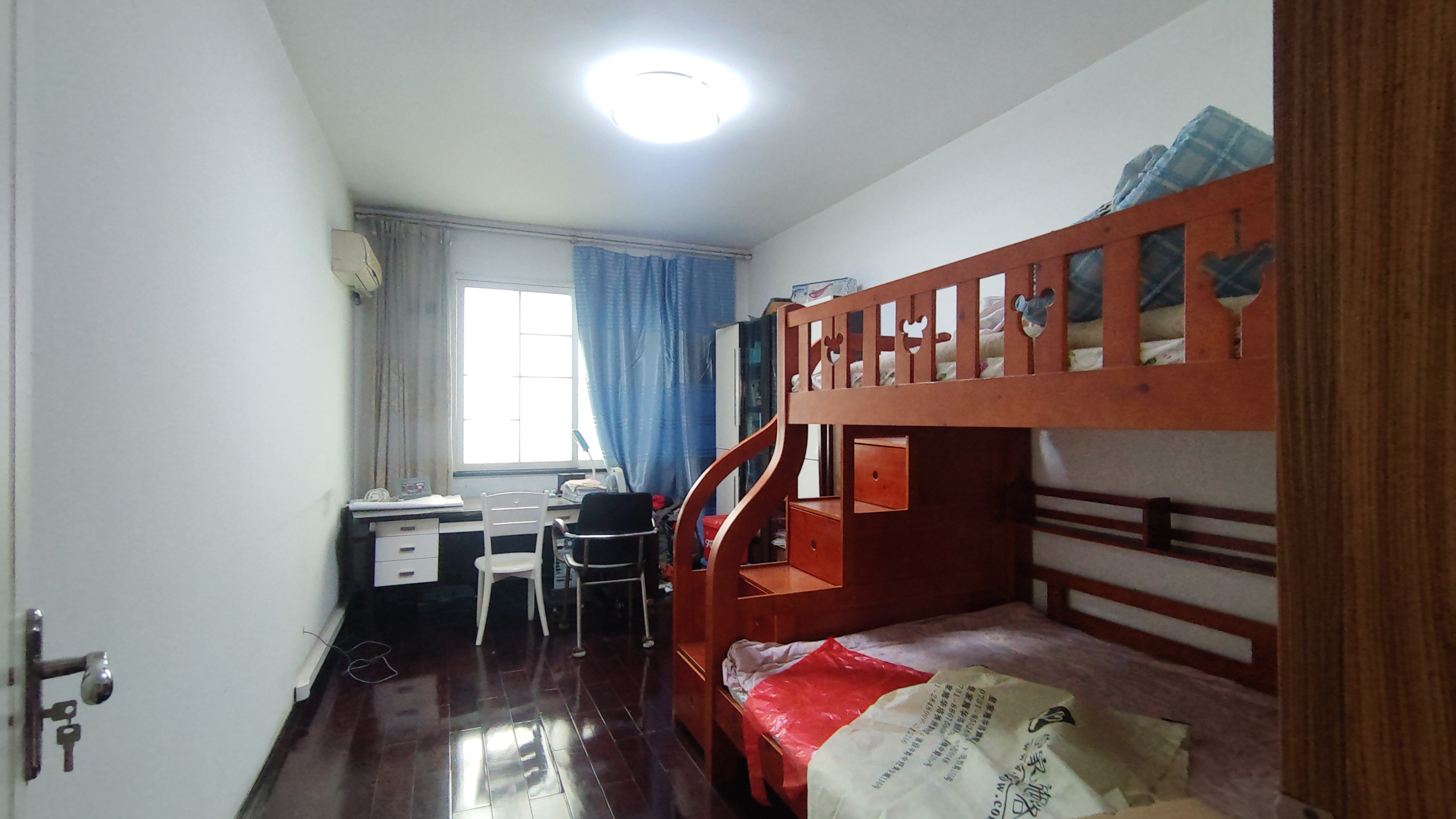 亚都花园 4室2厅2卫 82.00万 亚都花园 4室2厅2卫 82.00万室内图