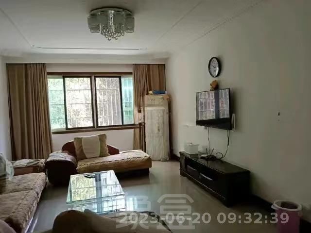 香山美境  3室2厅1卫   1600.00元/月室内图