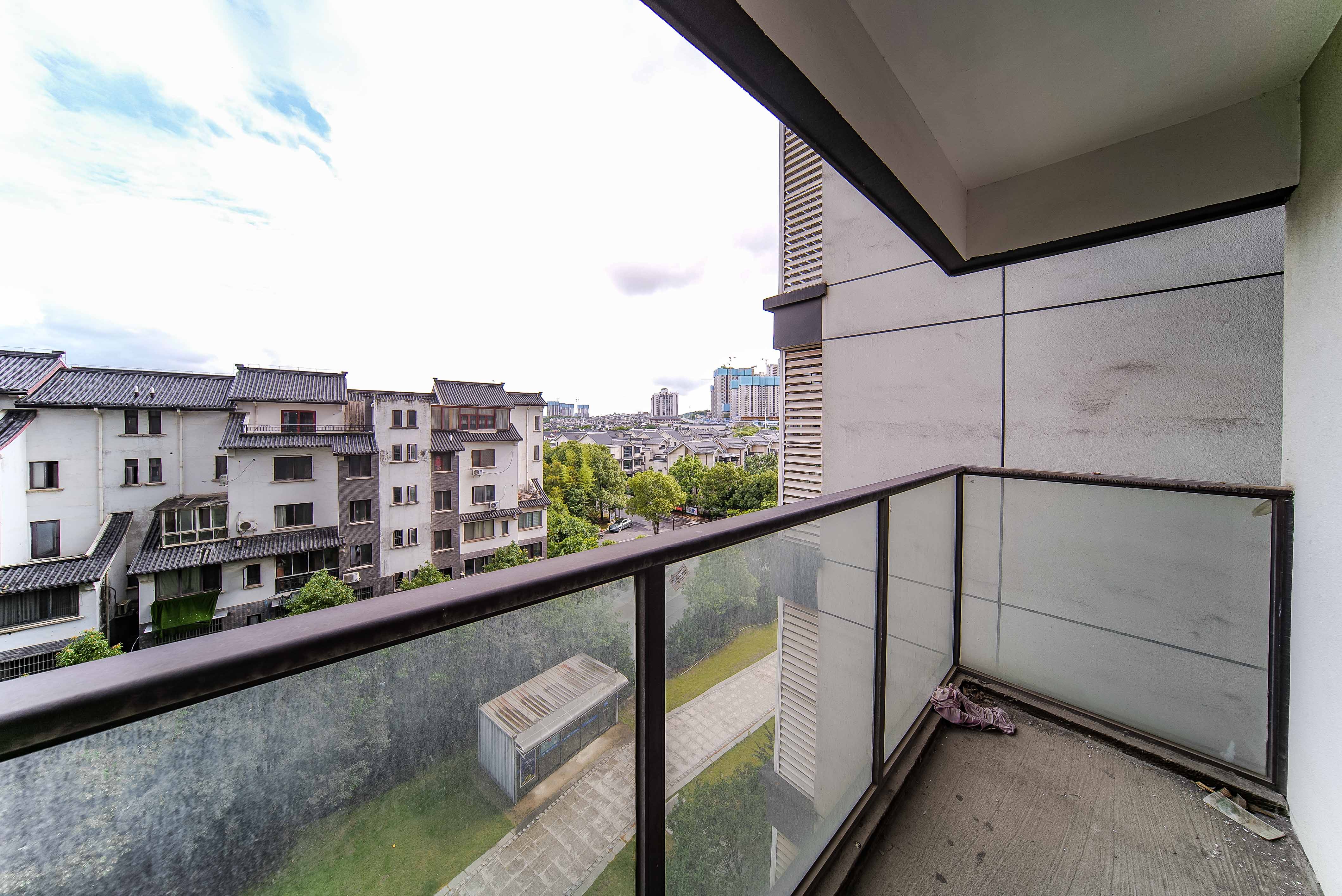 中國(guó)鐵建洋湖苑  4室2廳2衛(wèi)    142.0萬(wàn)其他