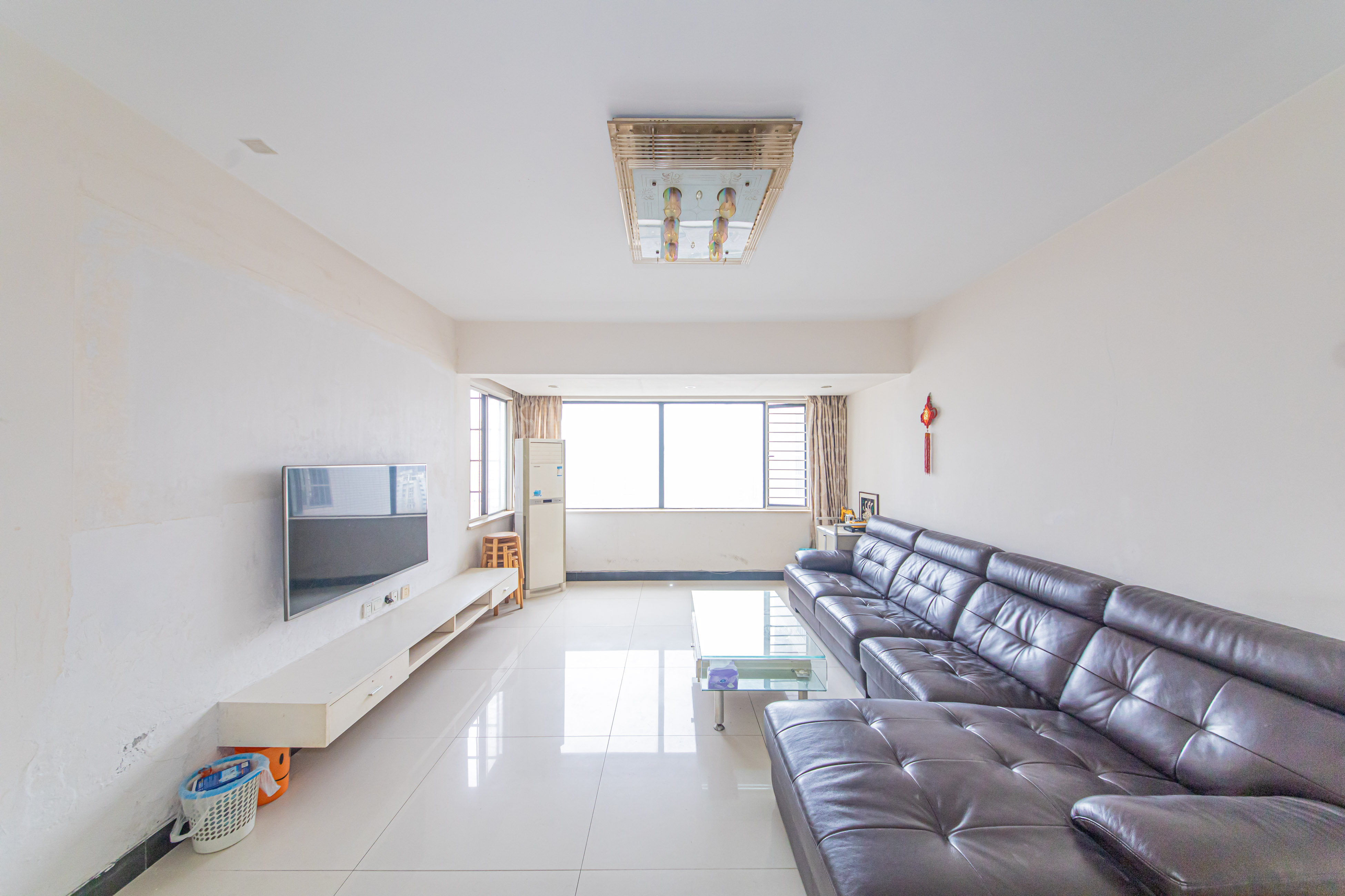 和庄  3室2厅2卫   95.00万