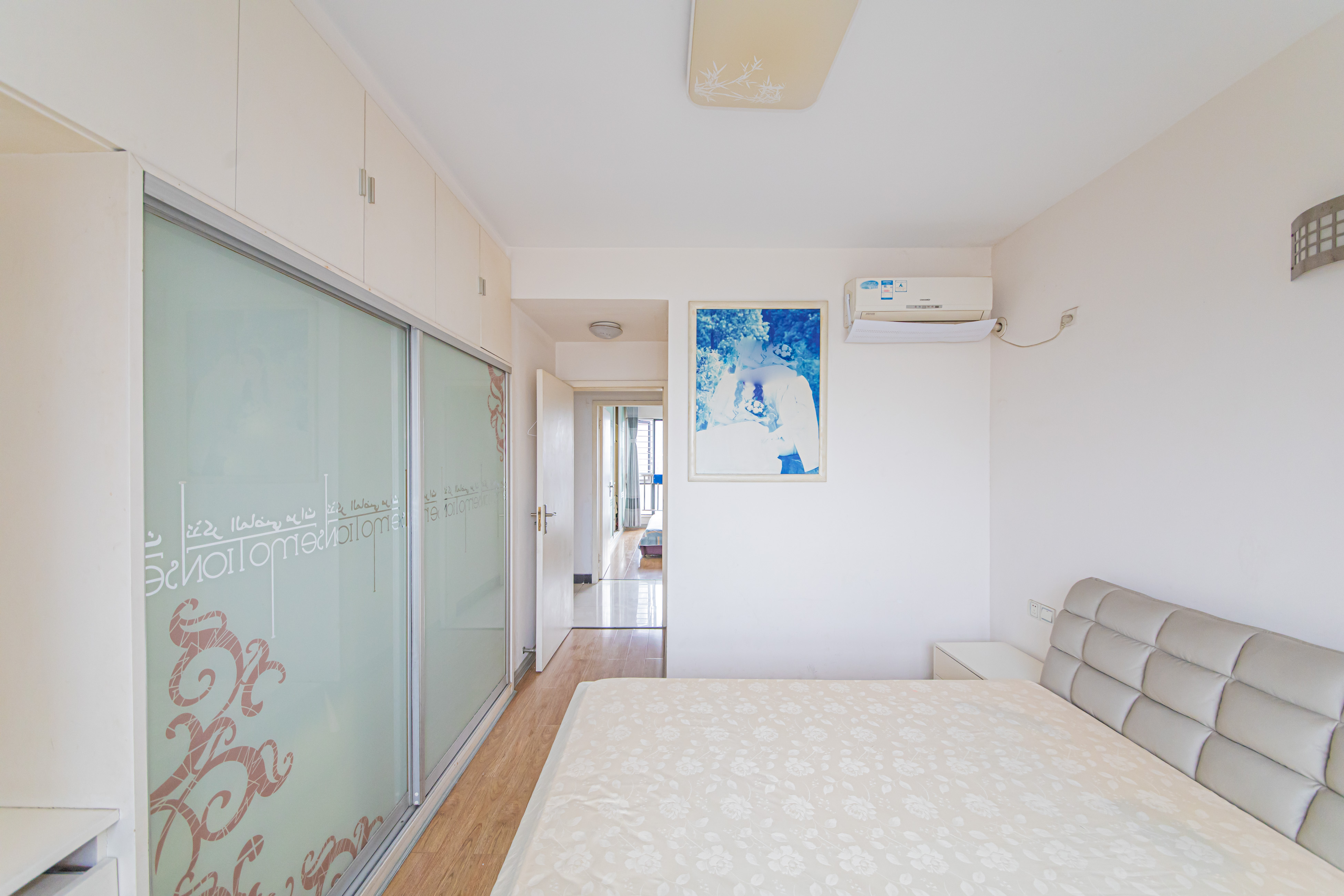 和庄  3室2厅2卫   95.00万卧室