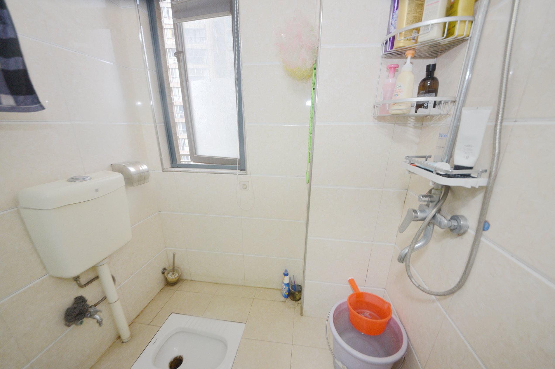 万博汇  3室2厅2卫    198.0万卫生间