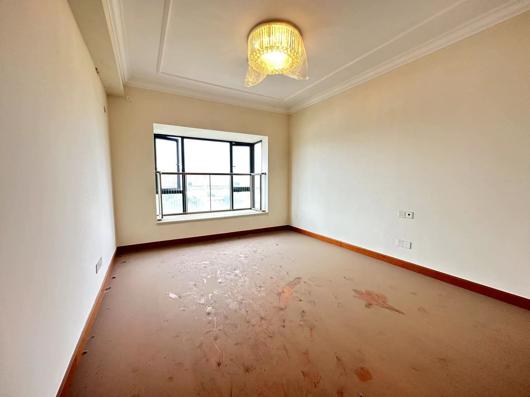 恒大翡翠华庭 3室2厅2卫 63.8万 恒大翡翠华庭 3室2厅2卫 63.8万客厅