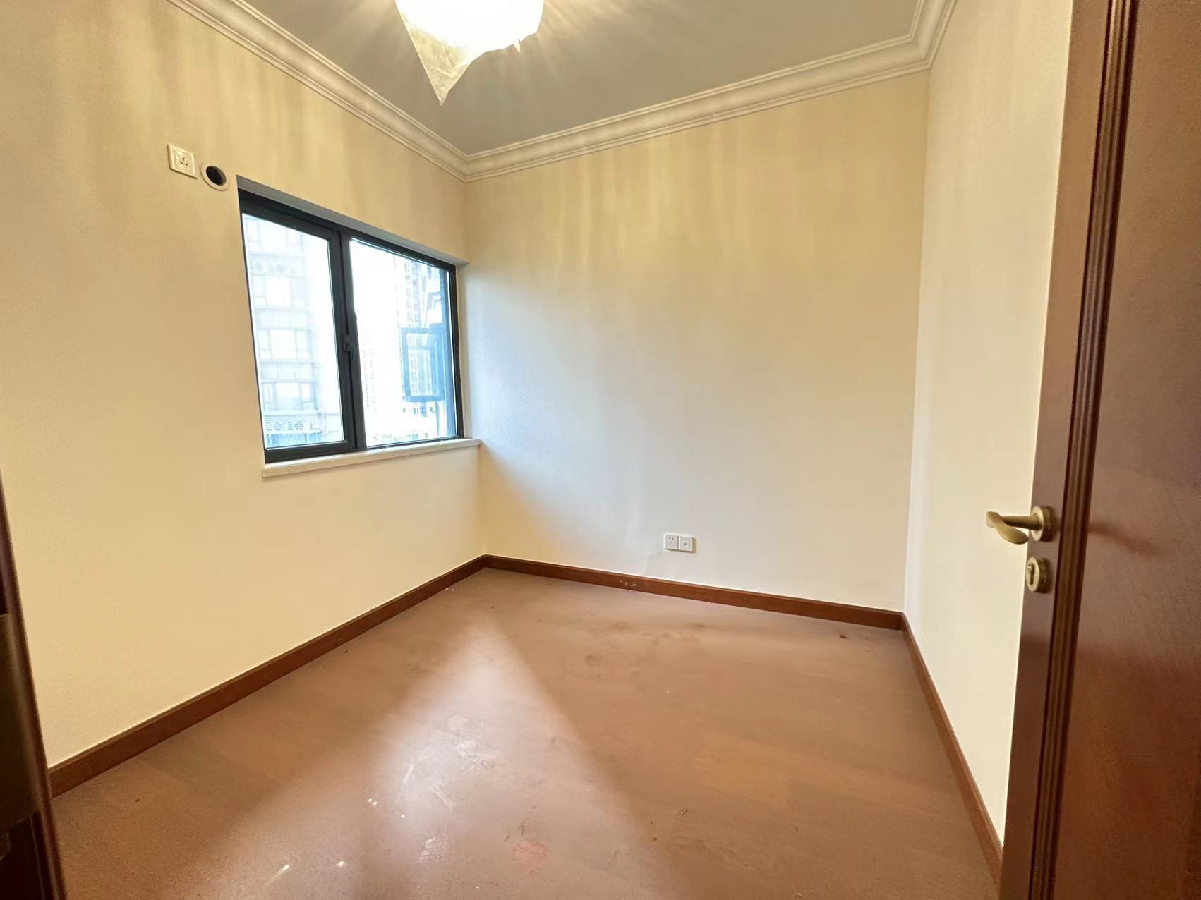 恒大翡翠华庭 3室2厅2卫 63.8万 恒大翡翠华庭 3室2厅2卫 63.8万客厅