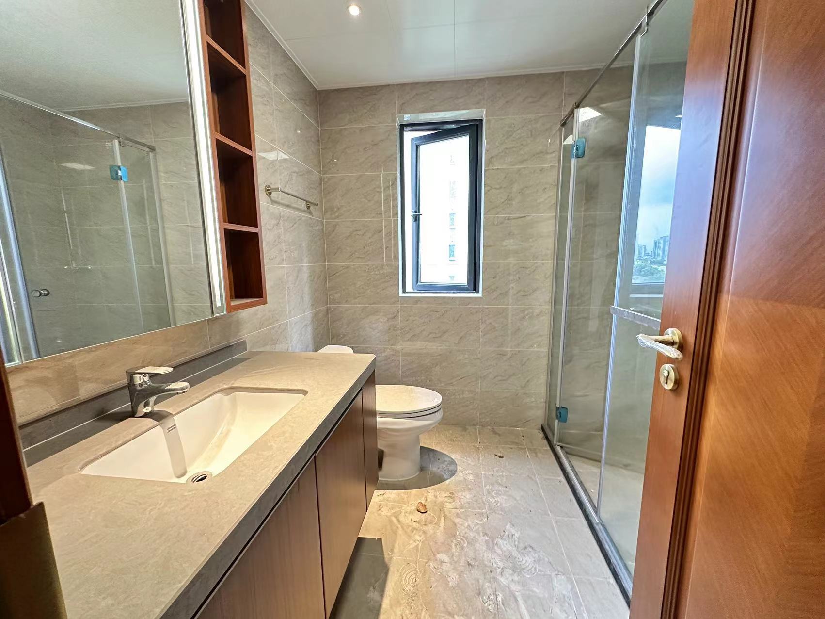 恒大翡翠华庭 3室2厅2卫 63.8万 恒大翡翠华庭 3室2厅2卫 63.8万客厅