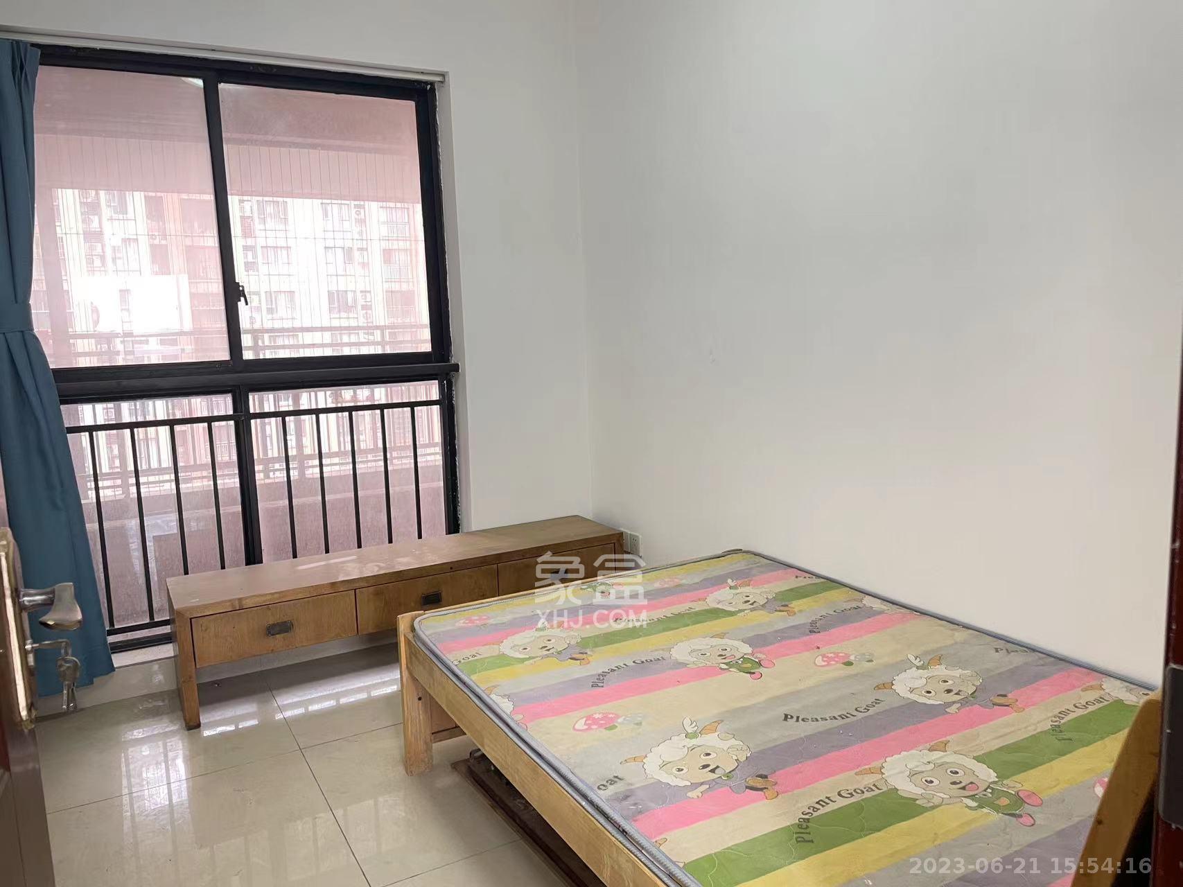 三一街区  3室2厅1卫   1700.00元/月室内图