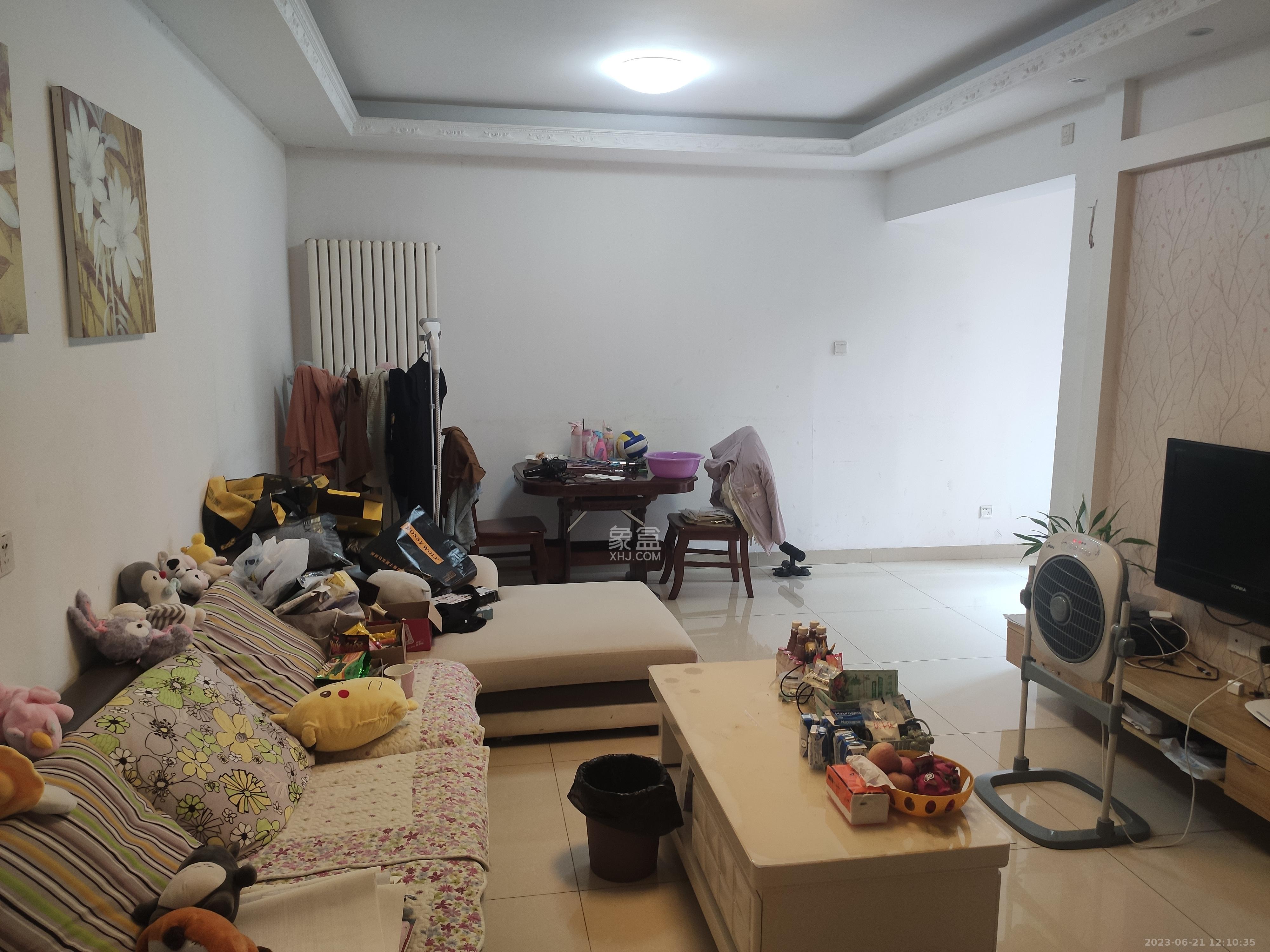 怡海星城 3室2厅2卫 2300.0元/月 怡海星城 3室2厅2卫 2300.0元/月室内图