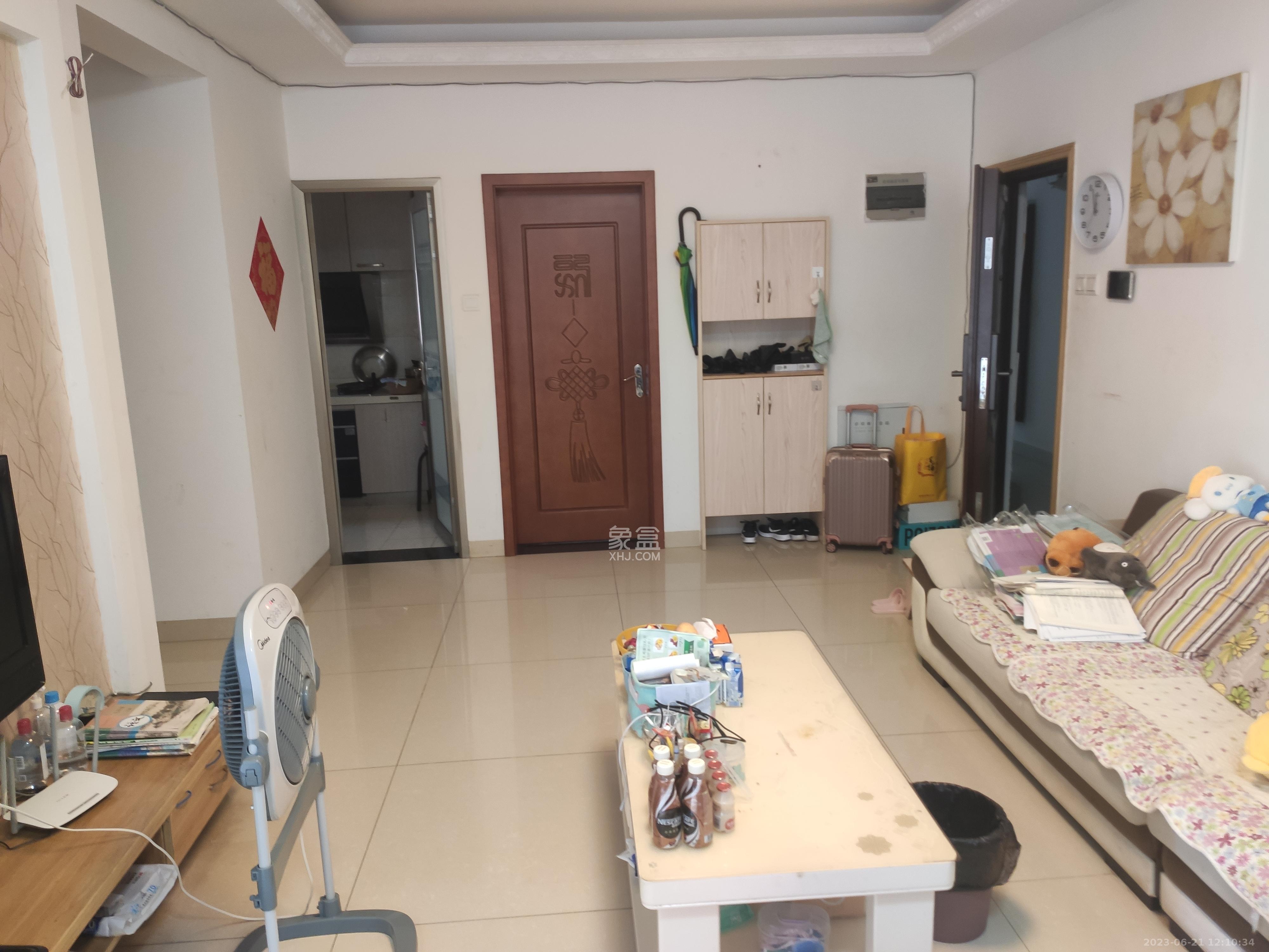 怡海星城 3室2厅2卫 2300.0元/月 怡海星城 3室2厅2卫 2300.0元/月室内图