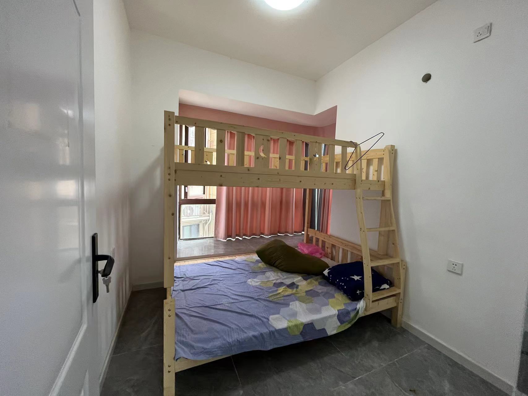 金轮津桥华府 3室2厅2卫 79.8万 金轮津桥华府 3室2厅2卫 79.8万室内图