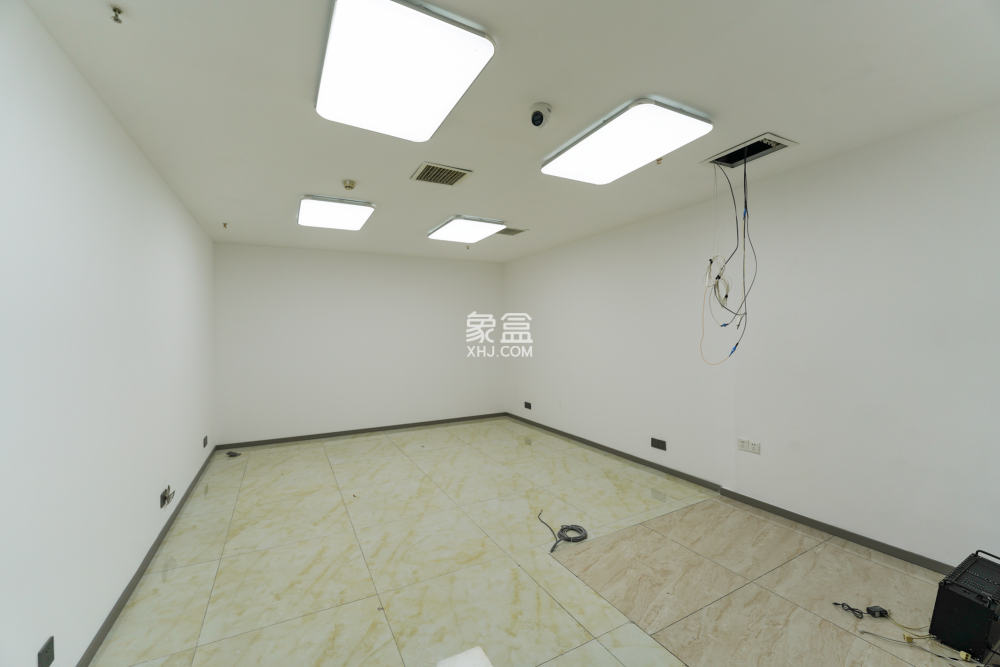御溪國(guó)際   143.39㎡     172.00萬(wàn)