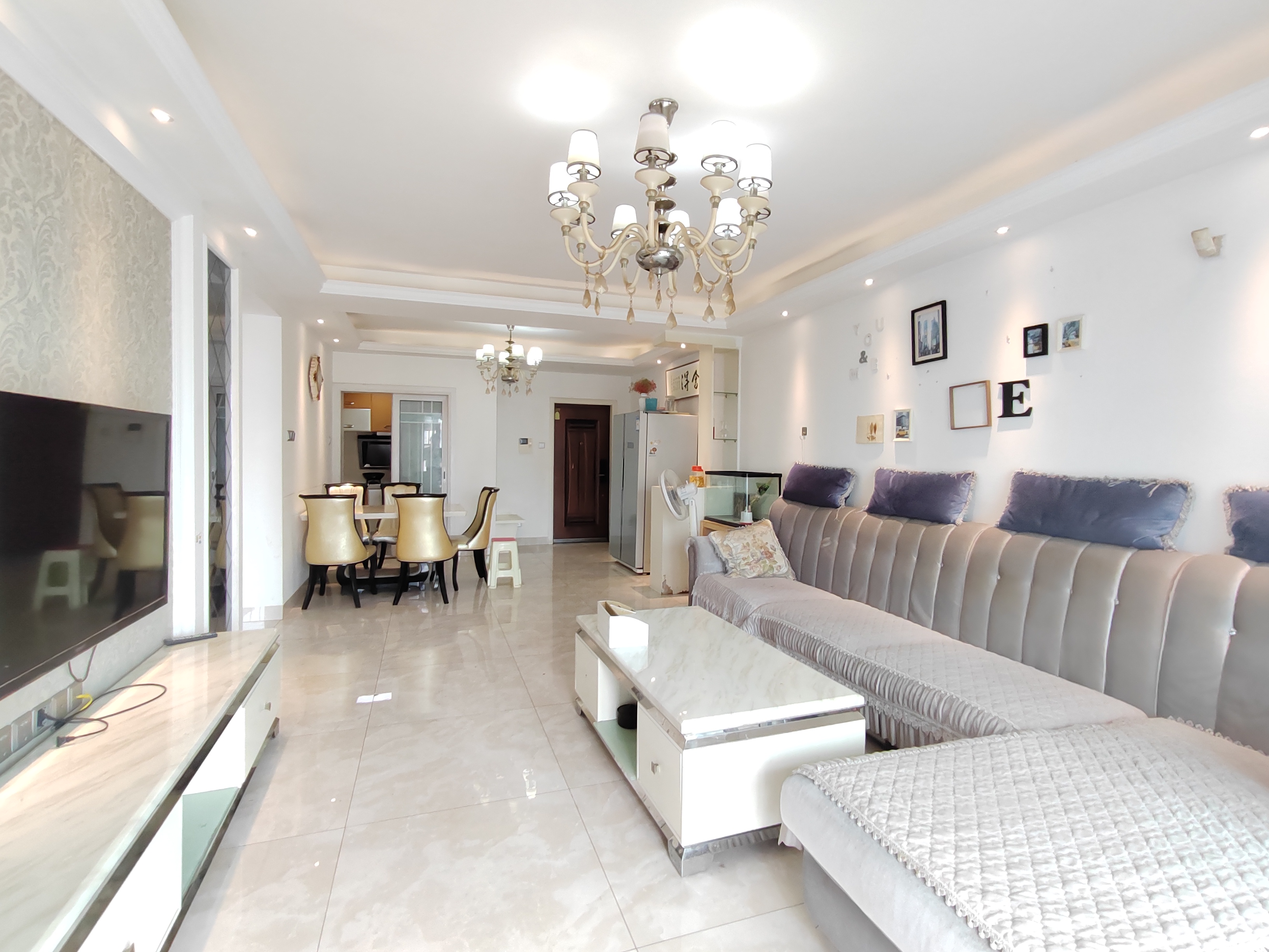 佳兆业金域天下二期 3室2厅2卫 63.0万 佳兆业金域天下二期 3室2厅2卫 63.0万室内图