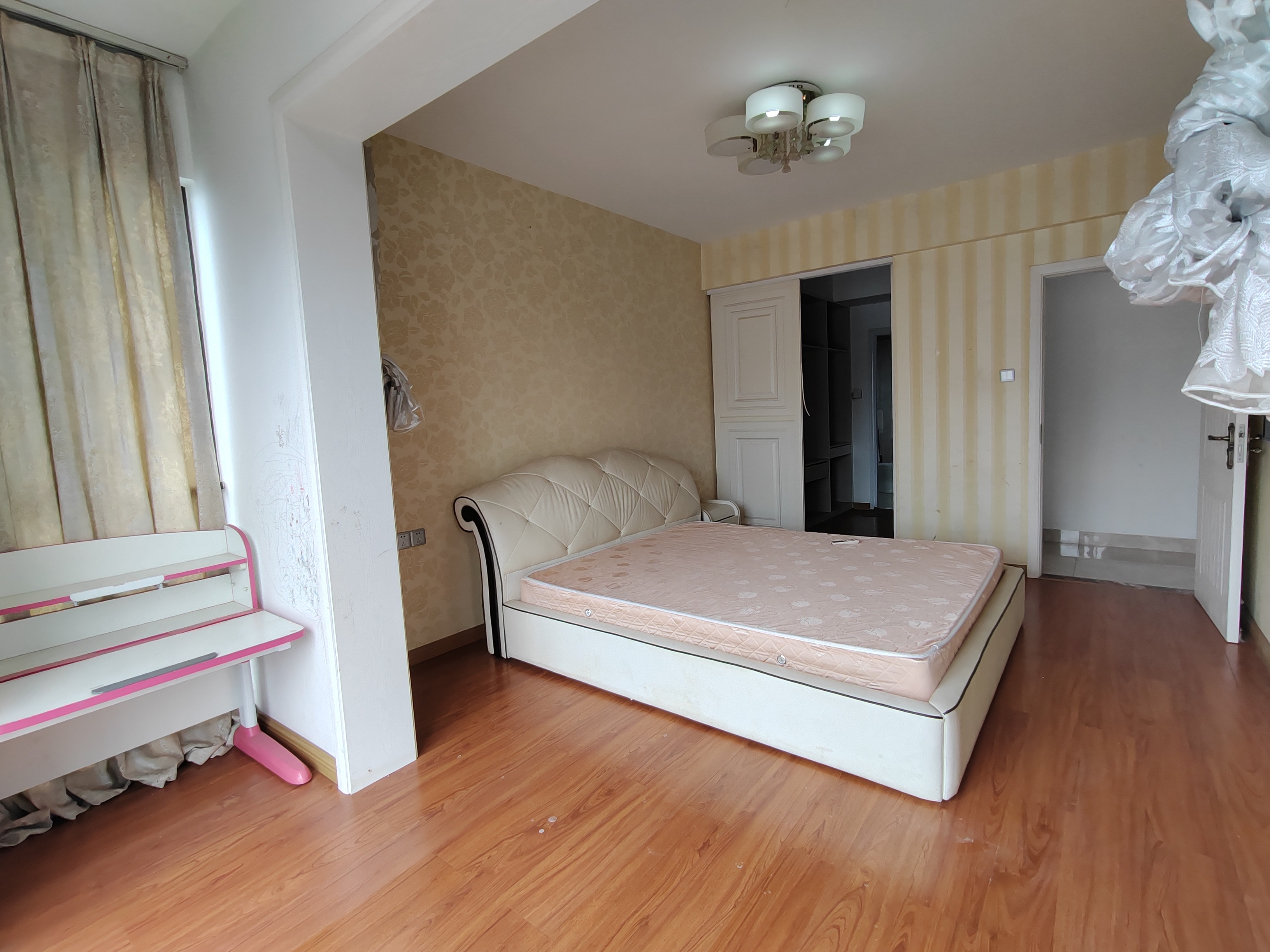 佳兆业金域天下二期 3室2厅2卫 63.0万 佳兆业金域天下二期 3室2厅2卫 63.0万室内图