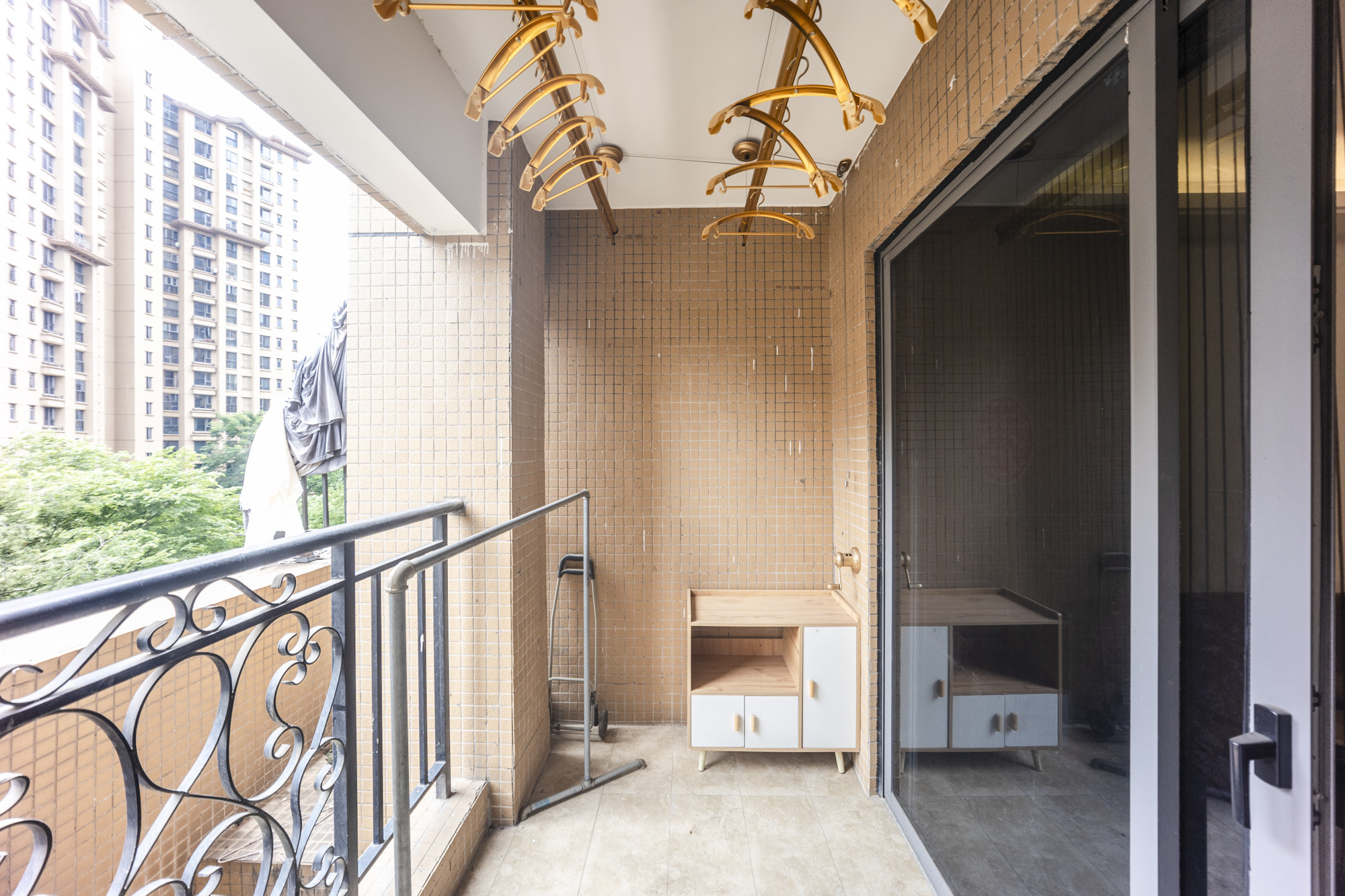 珠江郦城薰衣道 3室2厅1卫 73.0万 珠江郦城薰衣道 3室2厅1卫 73.0万阳台