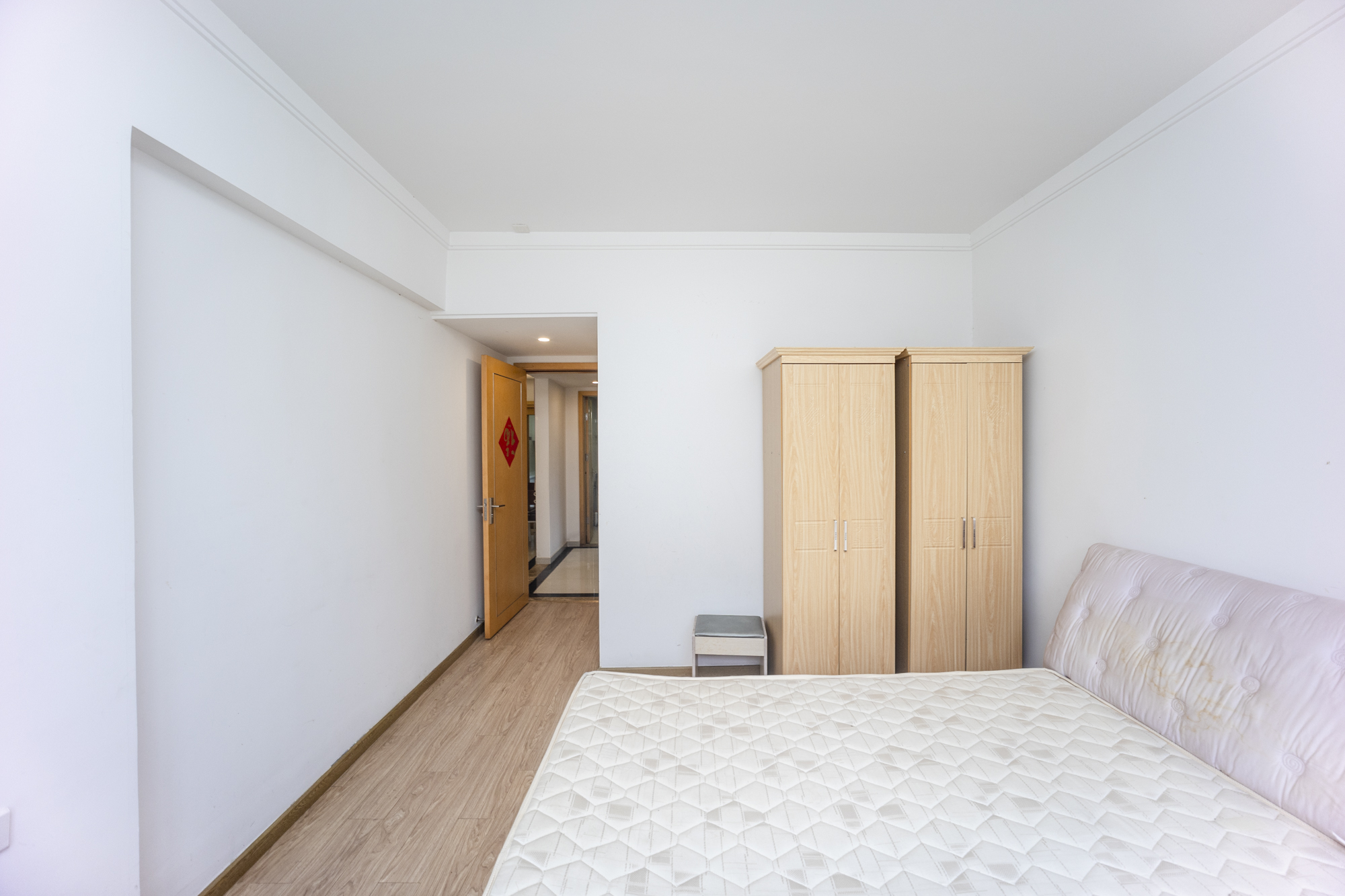 珠江郦城薰衣道 3室2厅1卫 73.0万 珠江郦城薰衣道 3室2厅1卫 73.0万卧室