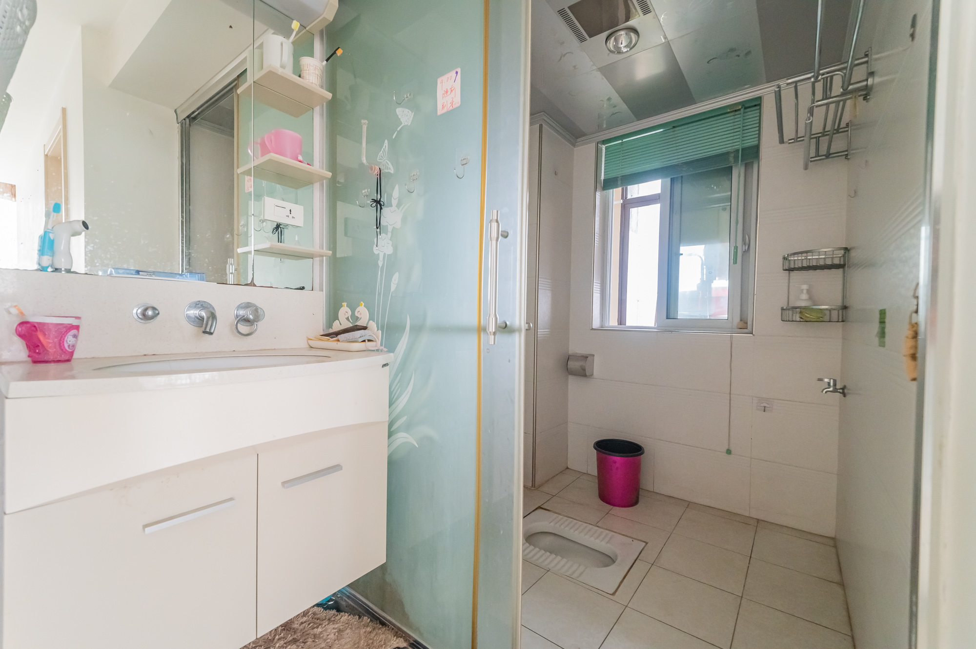 爱琴海岸 4室2厅2卫 105.80万 爱琴海岸 4室2厅2卫 105.80万卫生间