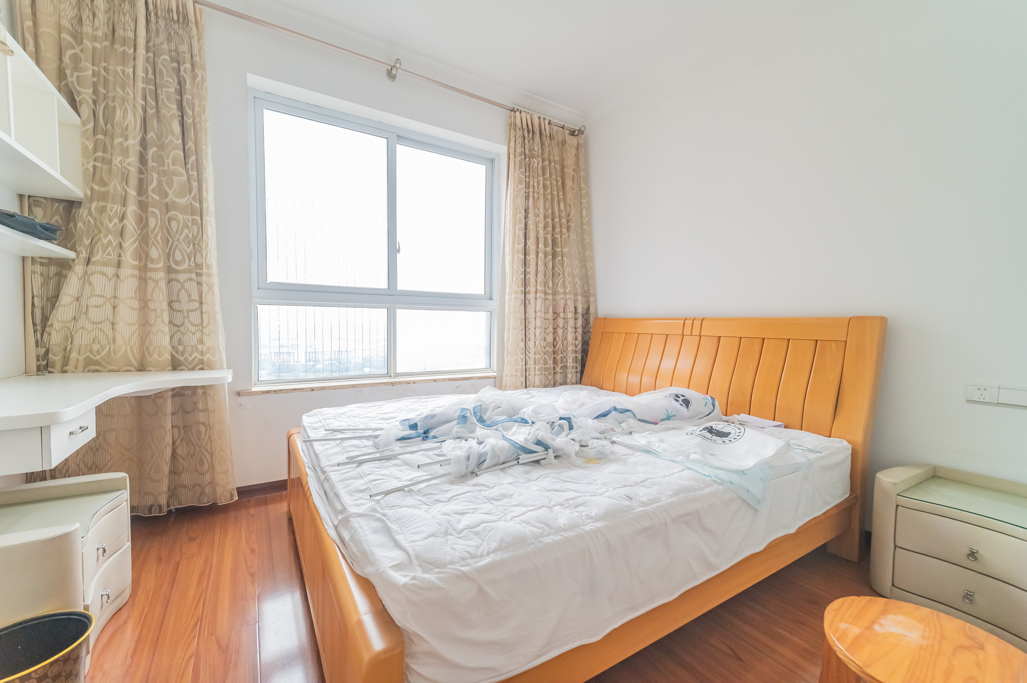 爱琴海岸 4室2厅2卫 105.80万 爱琴海岸 4室2厅2卫 105.80万卧室