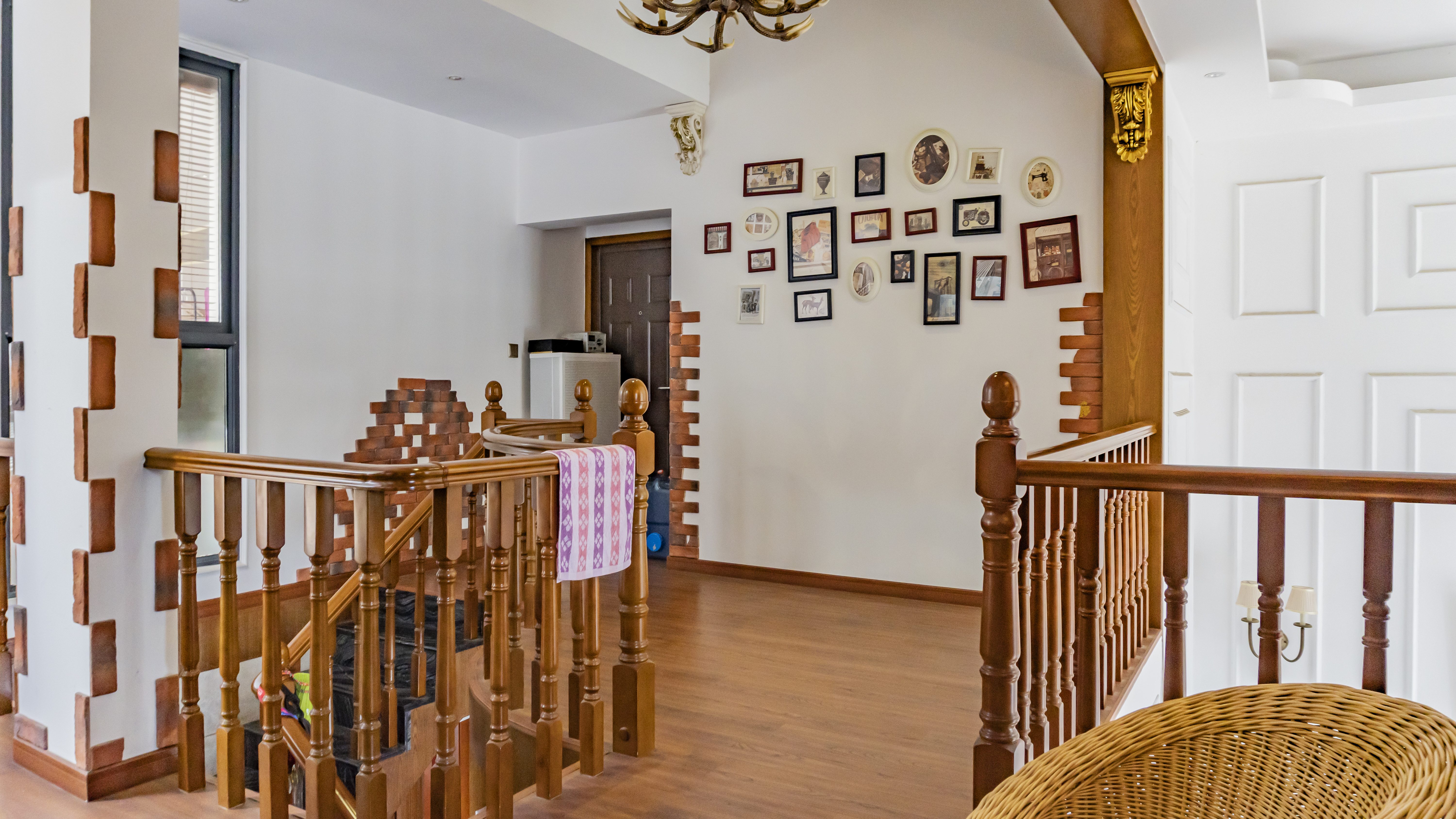 滨江花园 4室2厅2卫 91.8万 滨江花园 4室2厅2卫 91.8万室内图