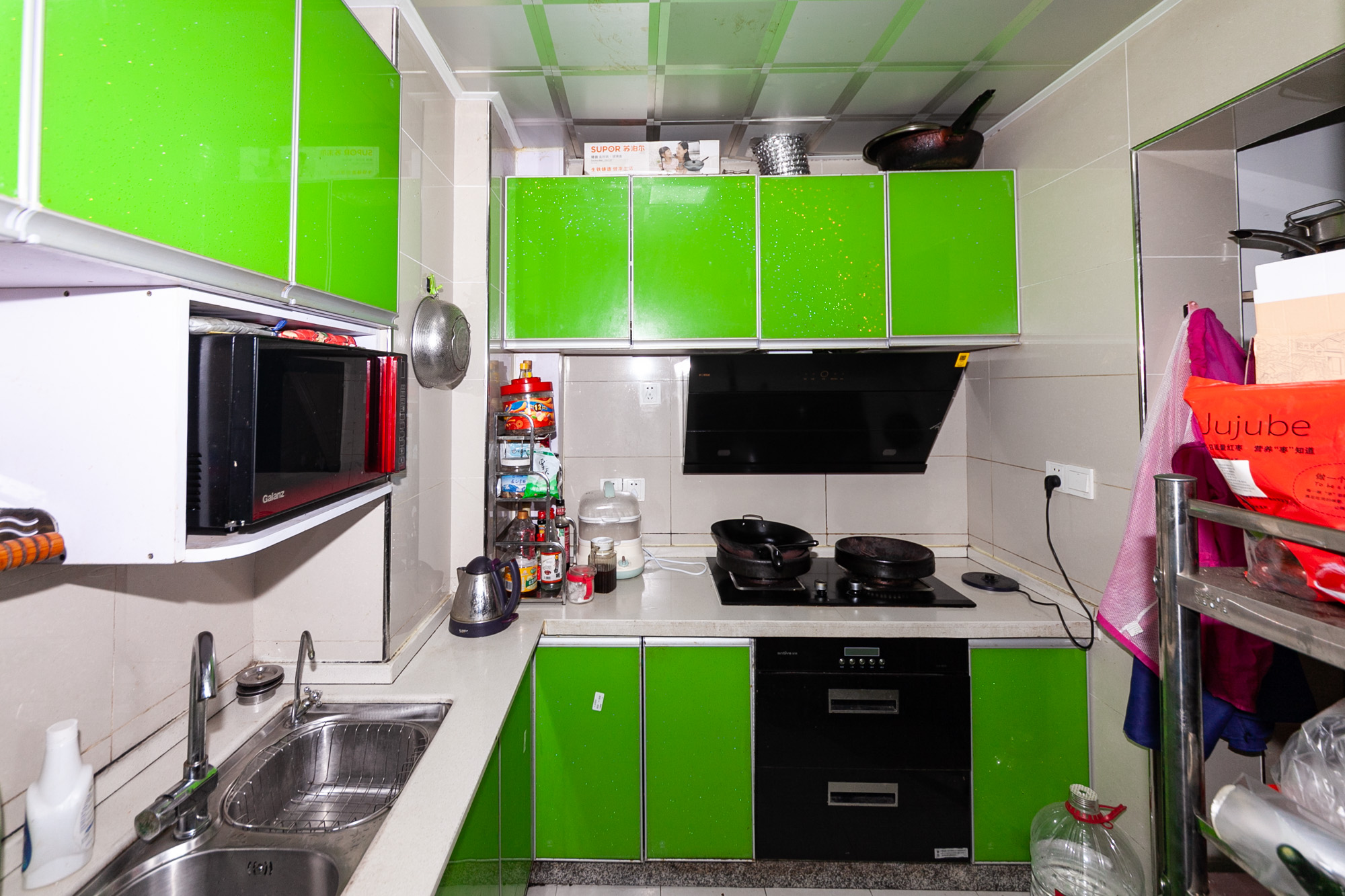 勤诚达新界  2室2厅1卫    78.0万 勤诚达新界  2室2厅1卫    78.0万厨房