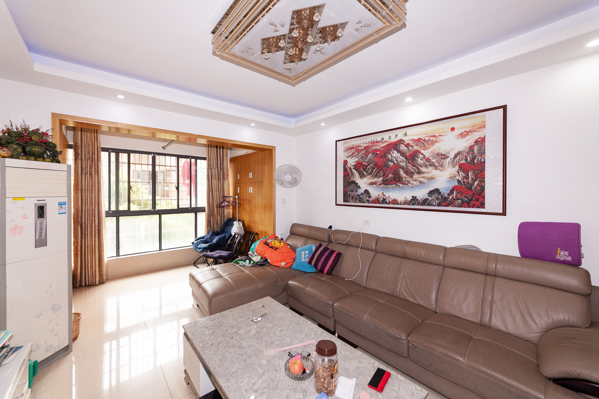 勤诚达新界  2室2厅1卫    78.0万 勤诚达新界  2室2厅1卫    78.0万客厅