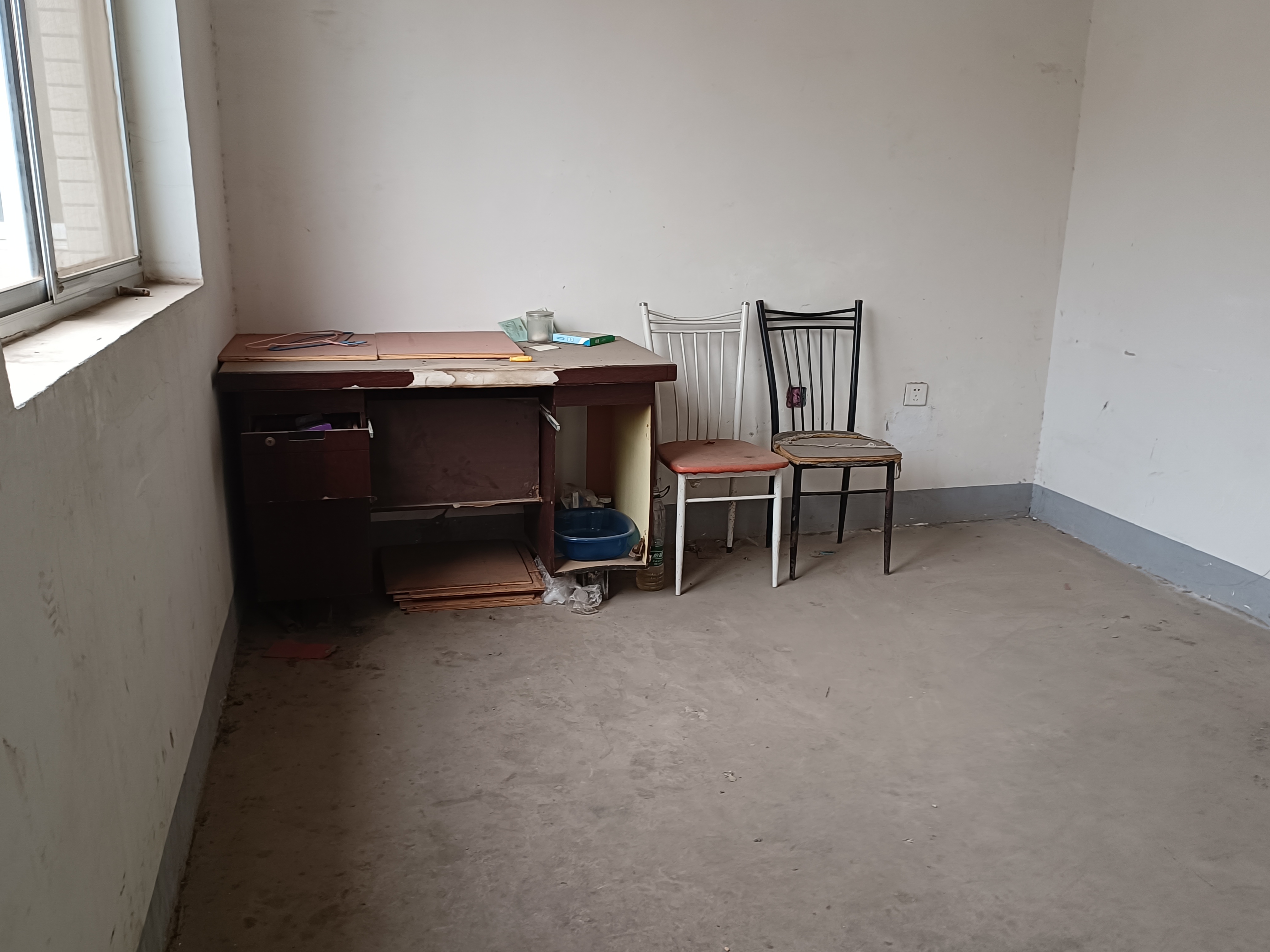 安泰小区 4室2厅2卫 55.0万 安泰小区 4室2厅2卫 55.0万室内图