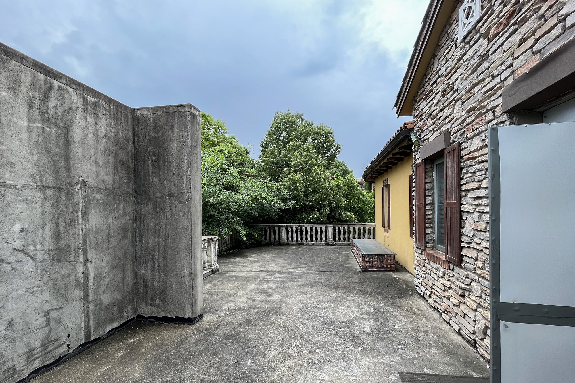 中粮北纬28°别墅  8室2厅7卫    588.0万 中粮北纬28°别墅  8室2厅7卫    588.0万阳台