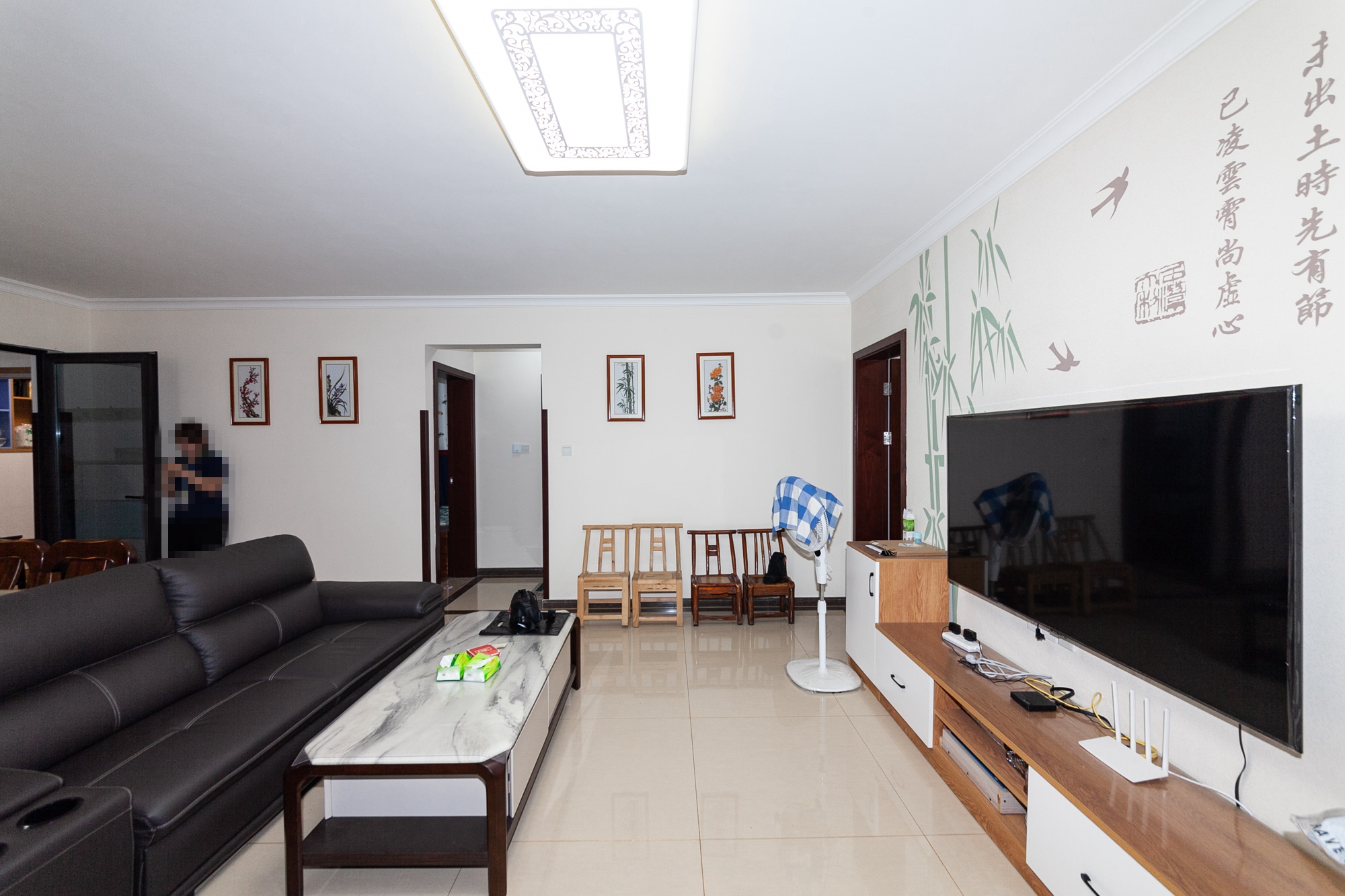 时代倾城二期 4室2厅2卫 132.0万 时代倾城二期 4室2厅2卫 132.0万客厅