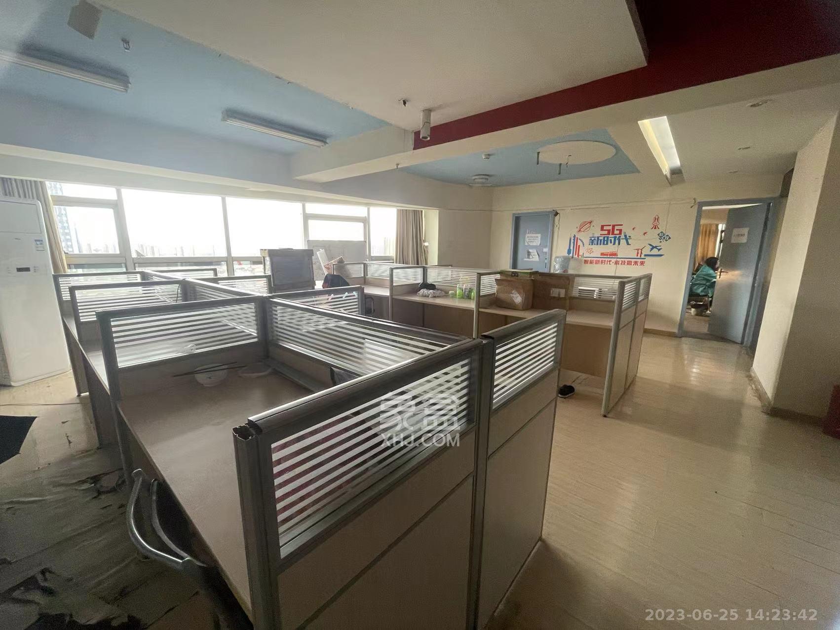 城市快线（新建大厦）  3室2厅2卫   5800.00元/月室内图