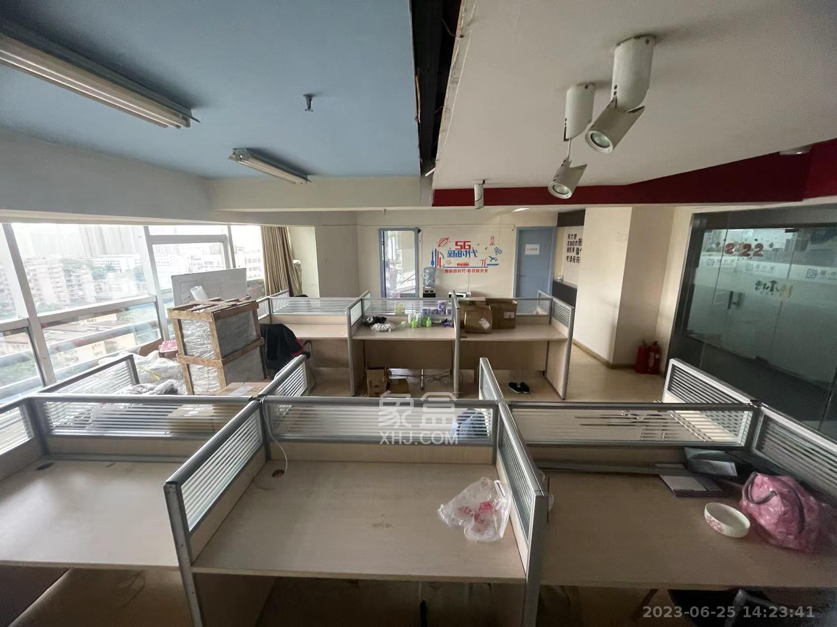 城市快线（新建大厦）  3室2厅2卫   5800.00元/月室内图