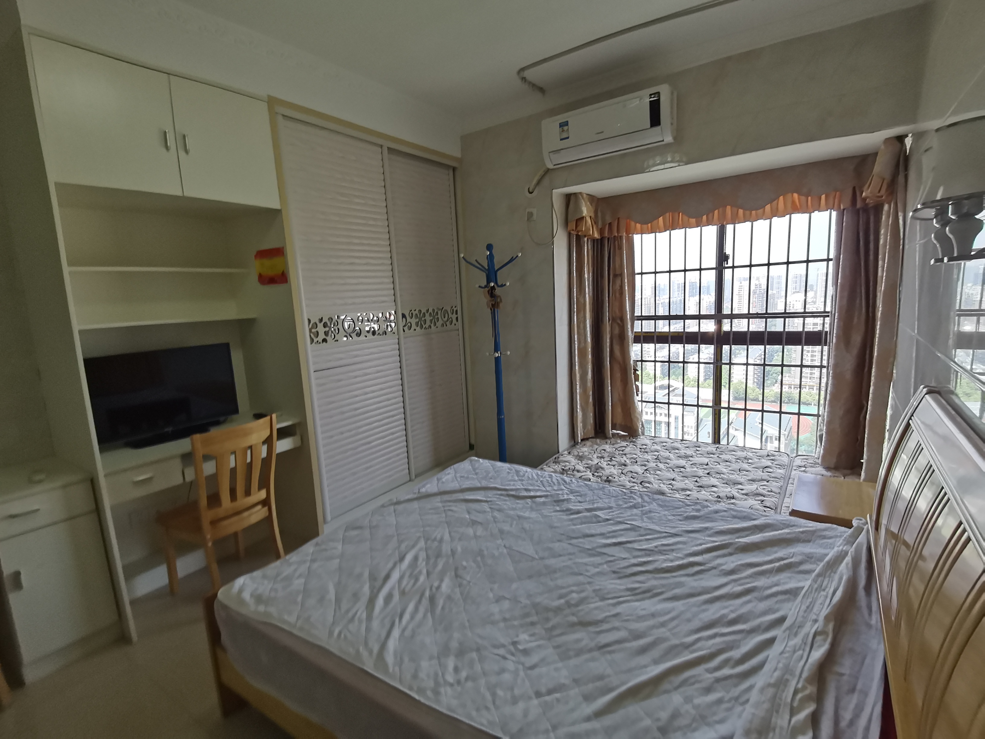明兴翰苑一期  1室1厅1卫   1200.00元/月室内图