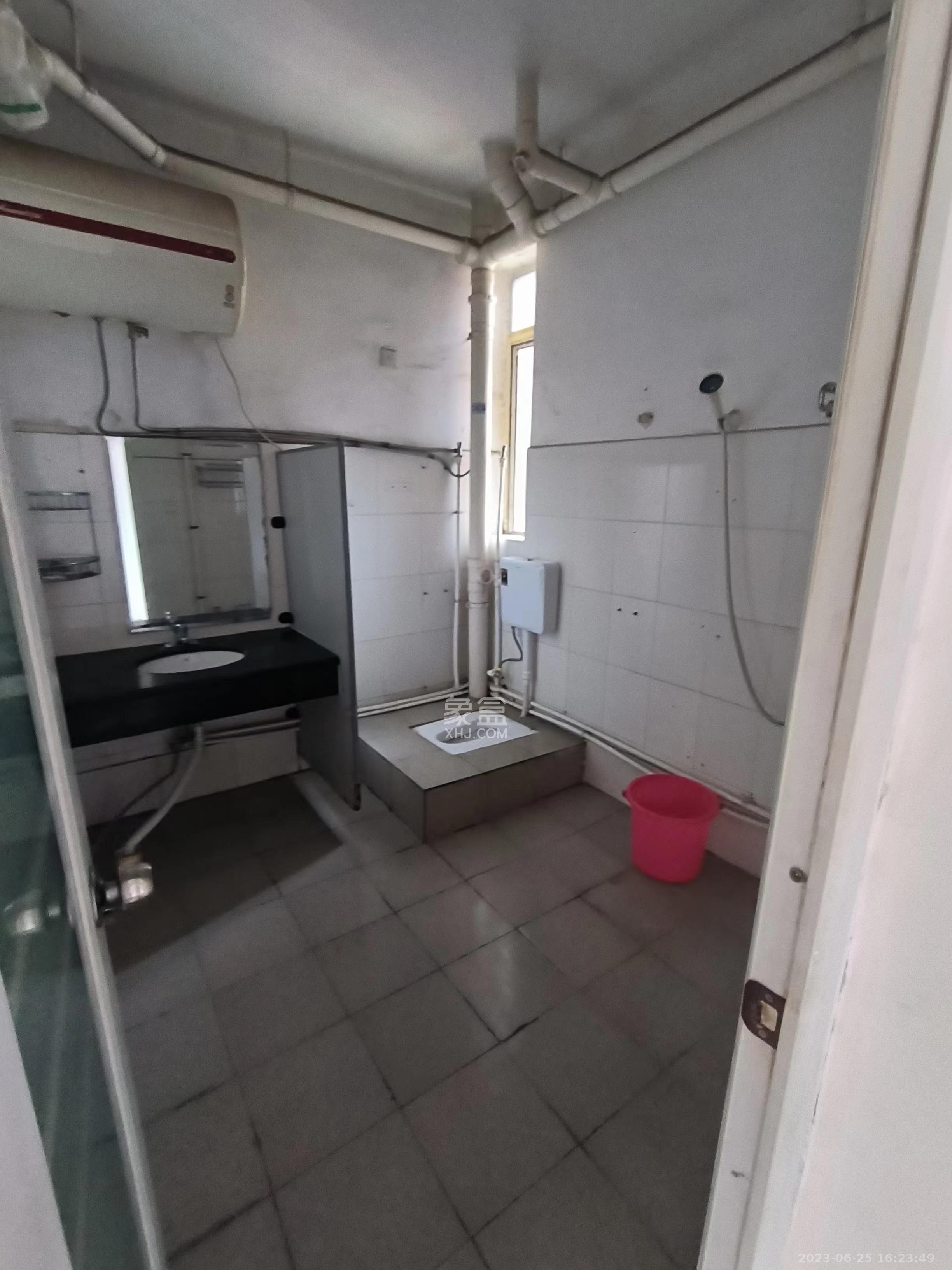 湘林家园（湘林小区电梯房）  4室2厅2卫    3000.0元/月室内图