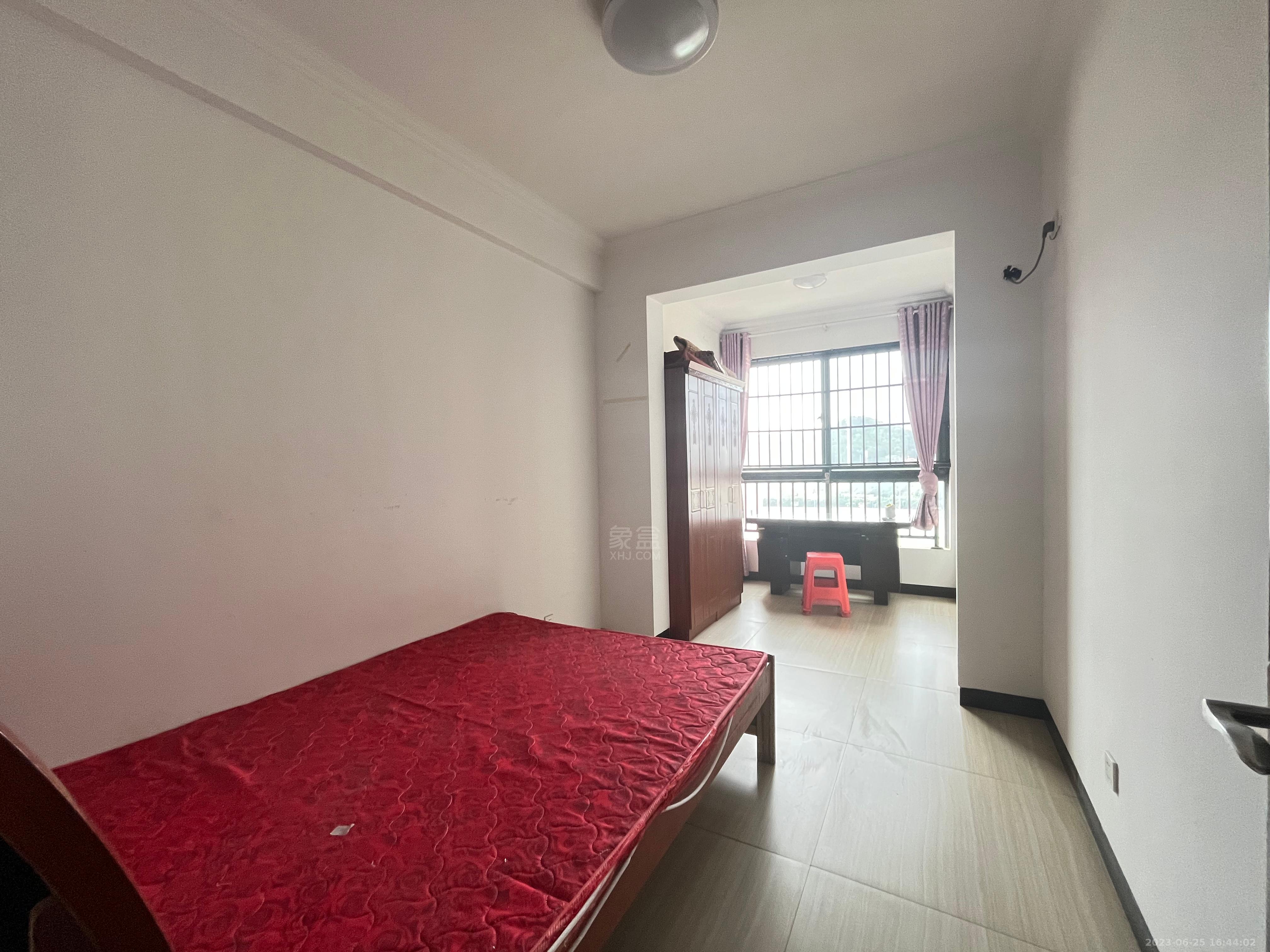 尚格名城万家理想 3室2厅2卫 2100.00元/月 尚格名城万家理想 3室2厅2卫 2100.00元/月室内图