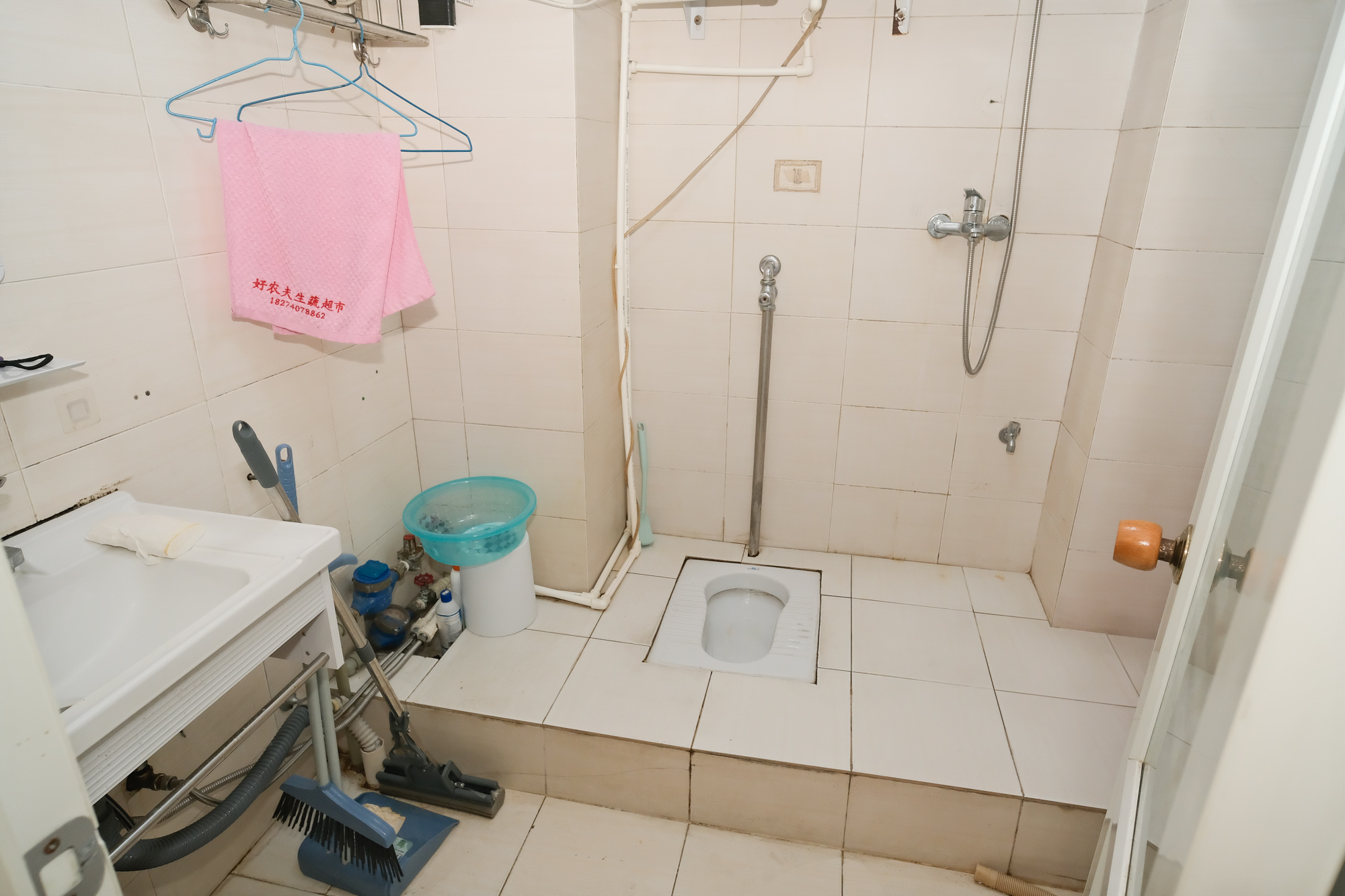 明城公寓 1室1厅1卫 18.0万 明城公寓 1室1厅1卫 18.0万卫生间