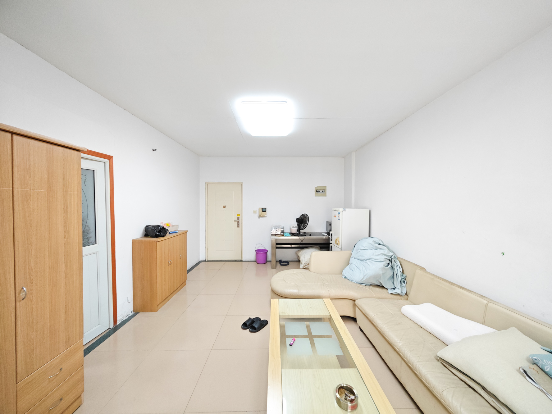 满庭芳小区  1室1厅1卫    42.0万 满庭芳小区  1室1厅1卫    42.0万客厅