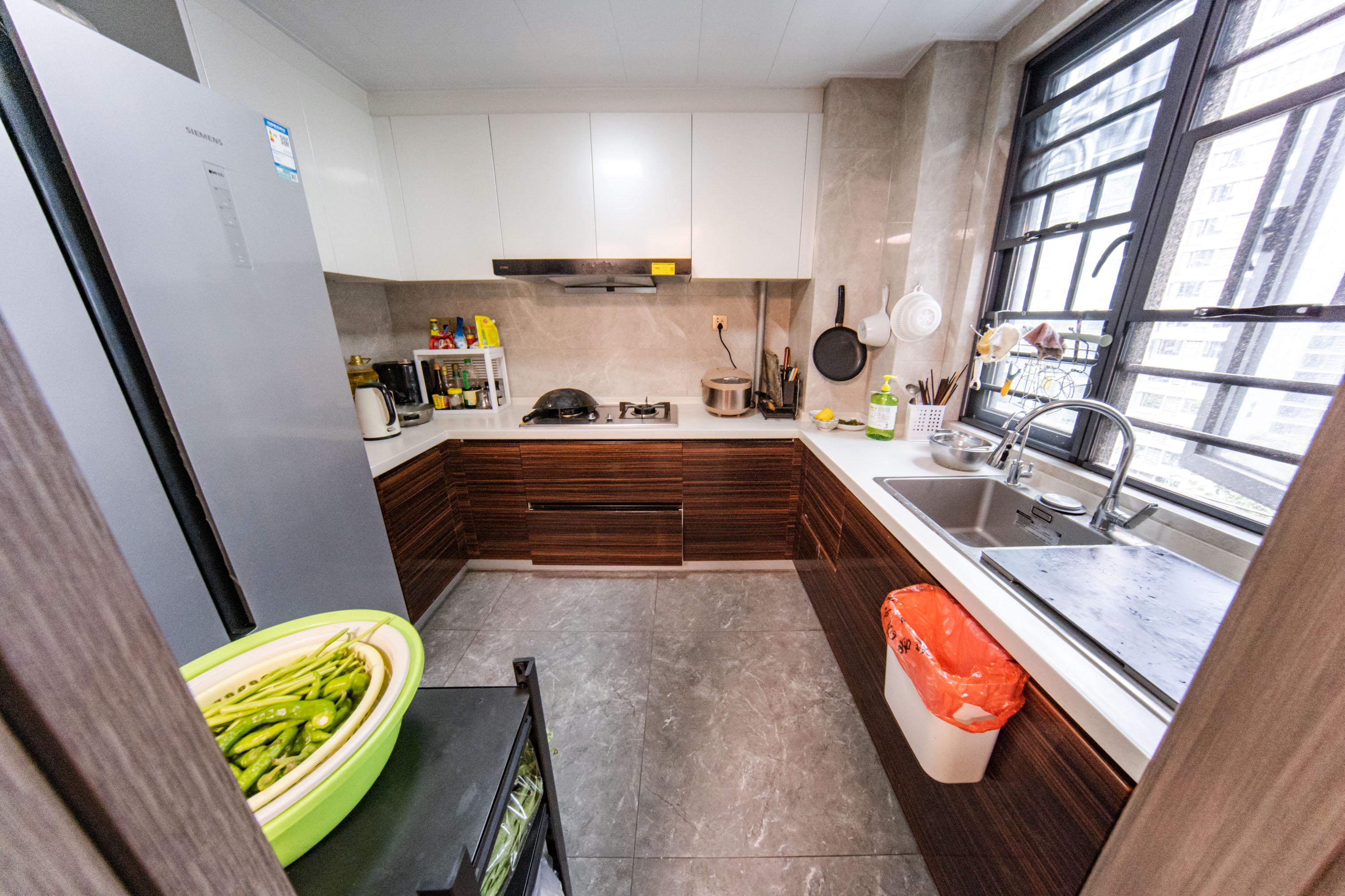 中海阅麓山一期  4室2厅2卫    280.0万厨房