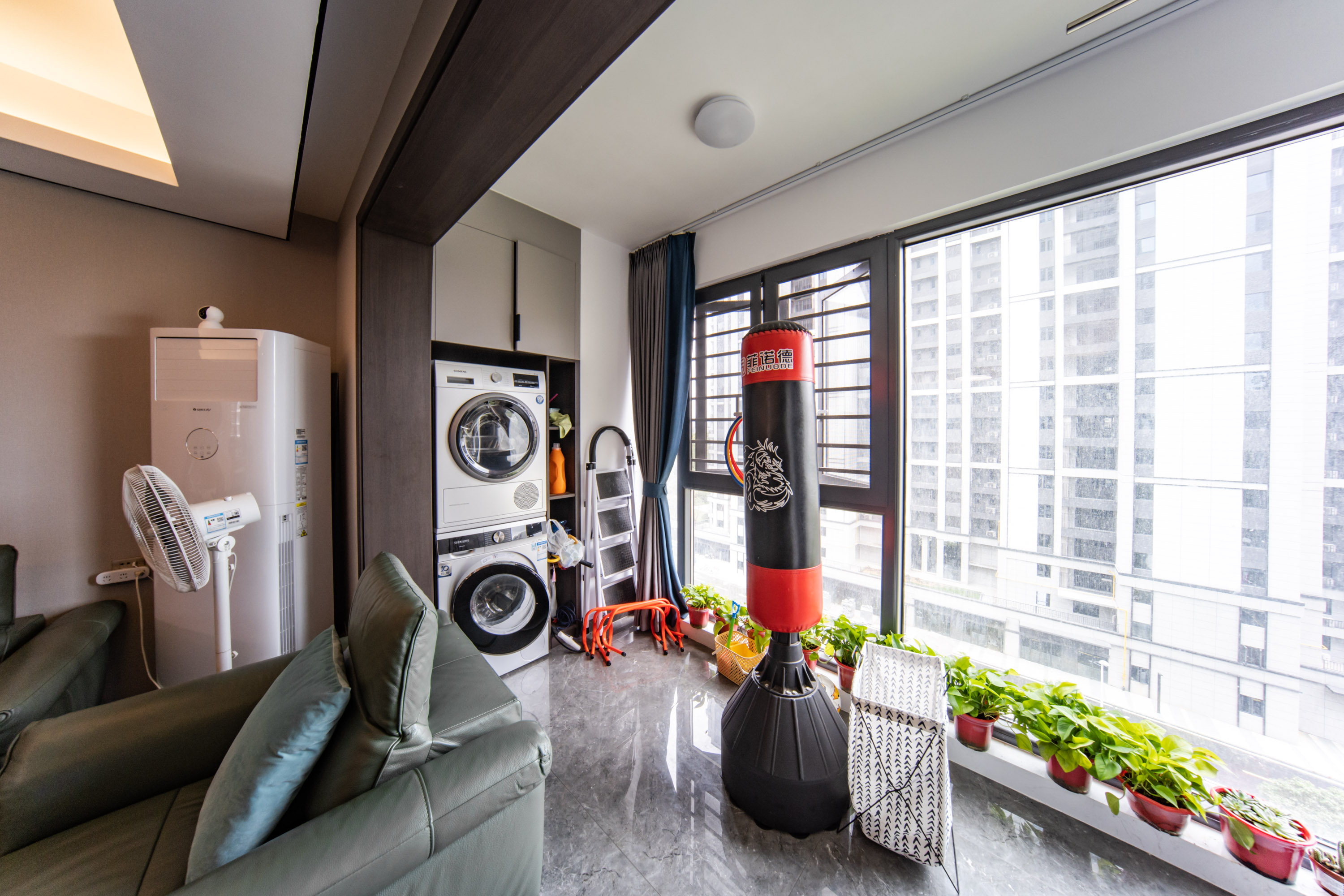 中海阅麓山一期  4室2厅2卫    280.0万其他