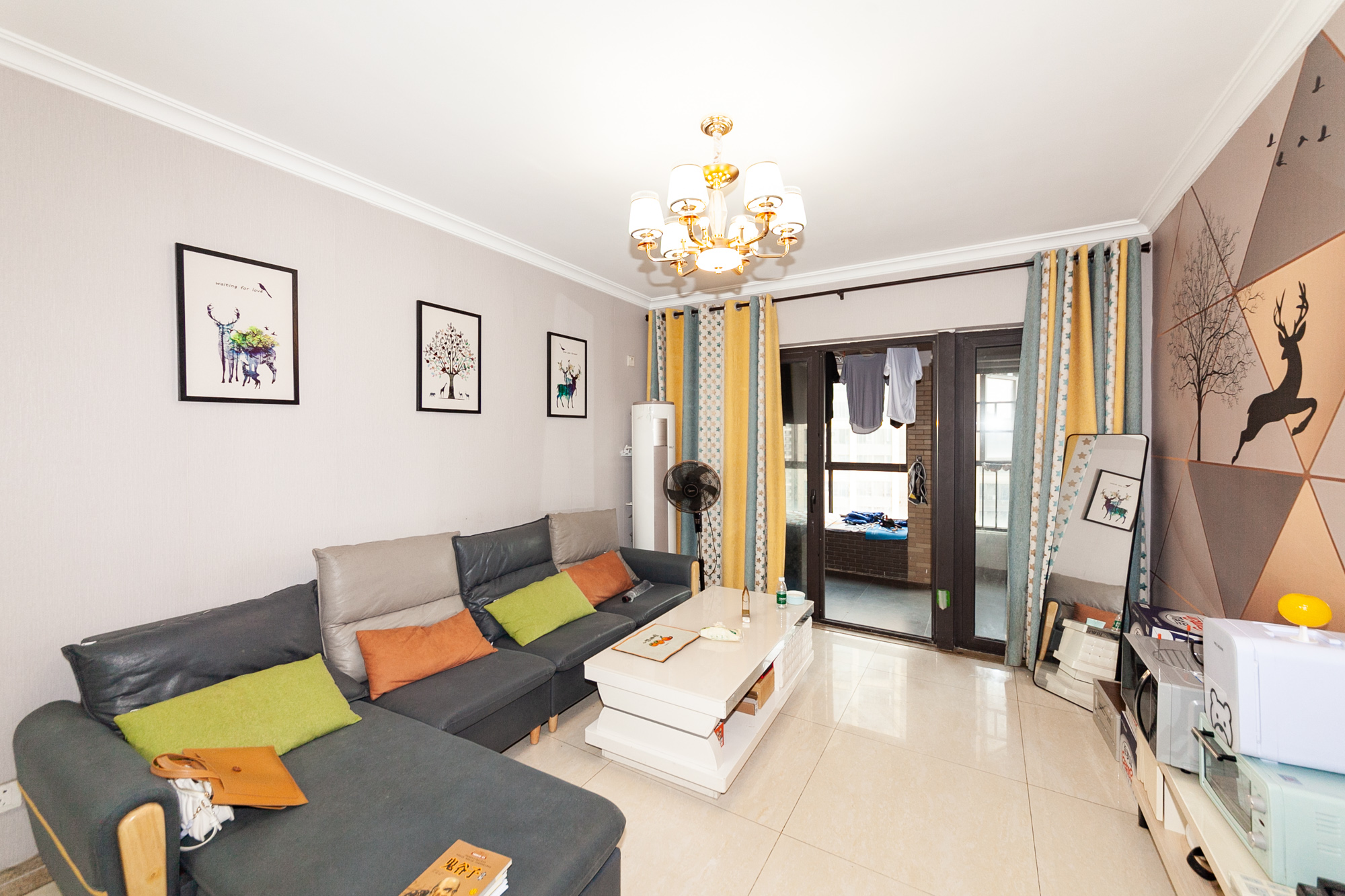 时代倾城一期 2室2厅1卫 84.8万 时代倾城一期 2室2厅1卫 84.8万客厅