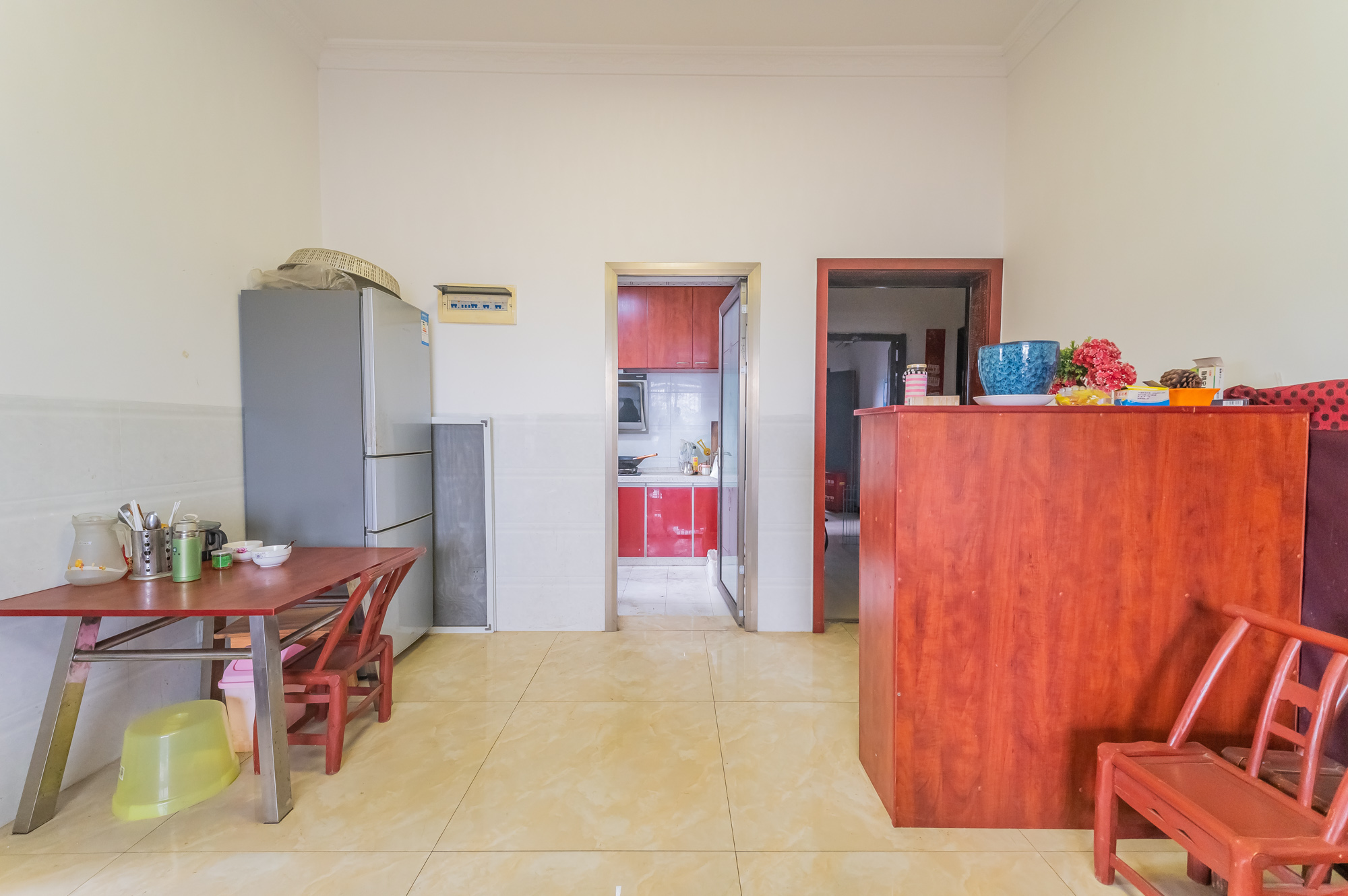 泊林晶城 2室2厅1卫 46.80万 泊林晶城 2室2厅1卫 46.80万客厅