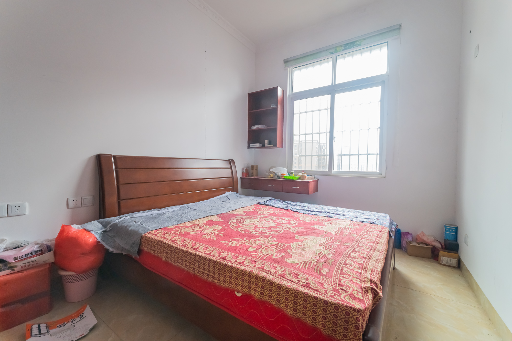 泊林晶城 2室2厅1卫 46.80万 泊林晶城 2室2厅1卫 46.80万卧室