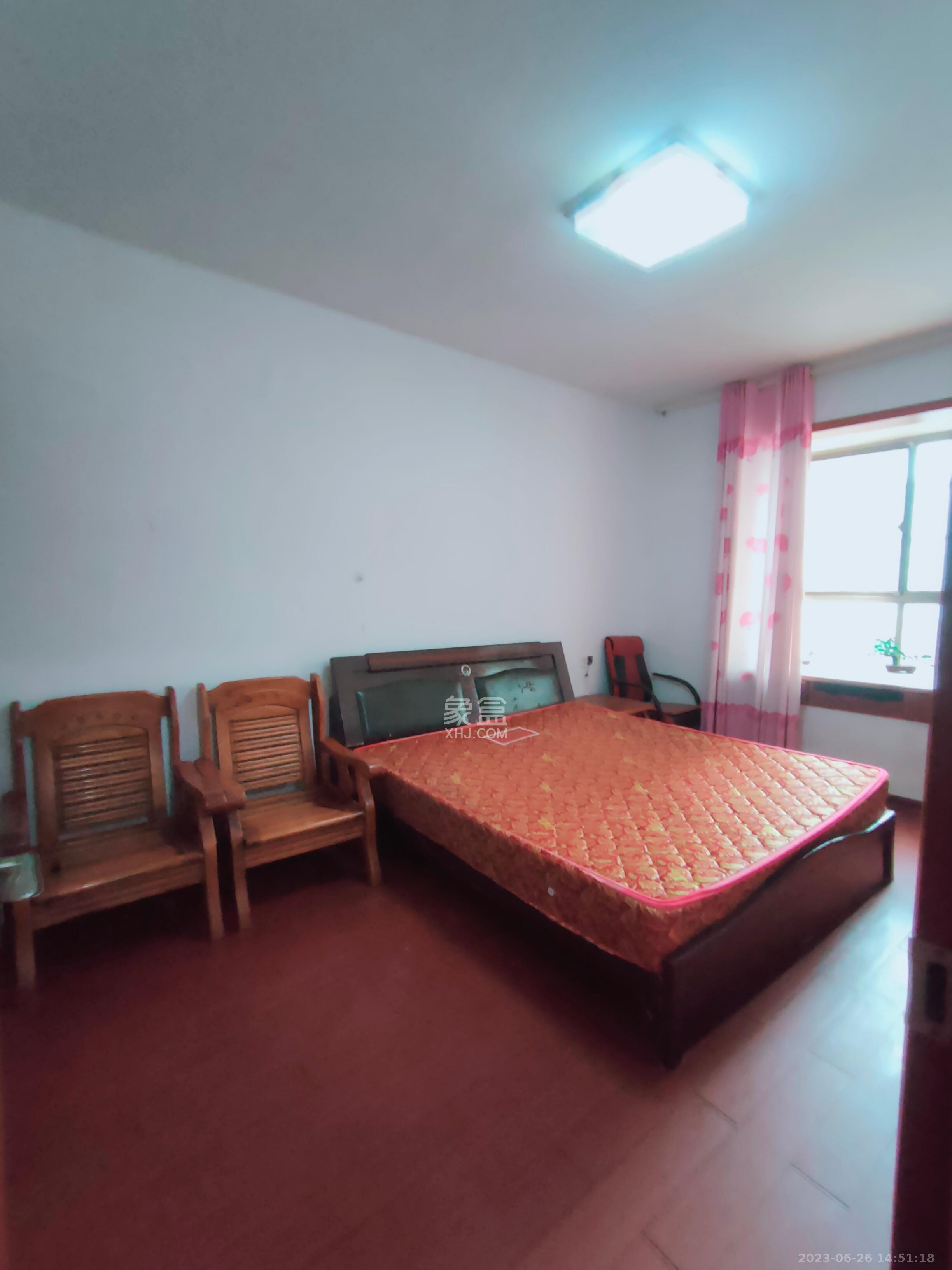 蟠龙欣苑  3室2厅2卫   2200.00元/月室内图