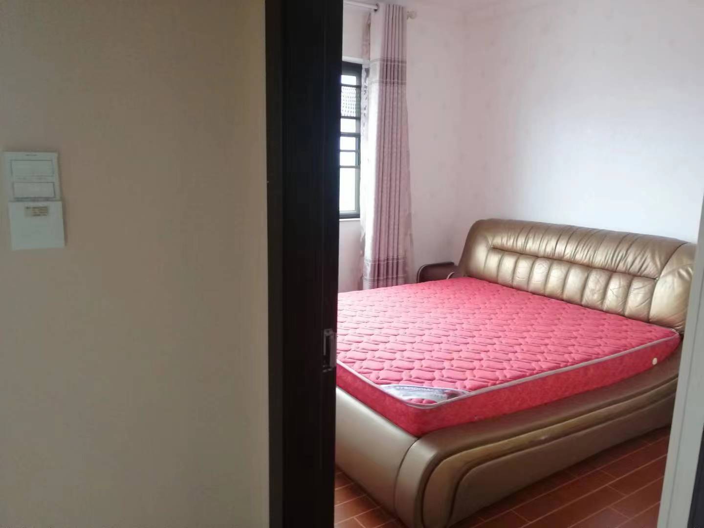 龙泰上品  2室1厅1卫   1600.00元/月室内图